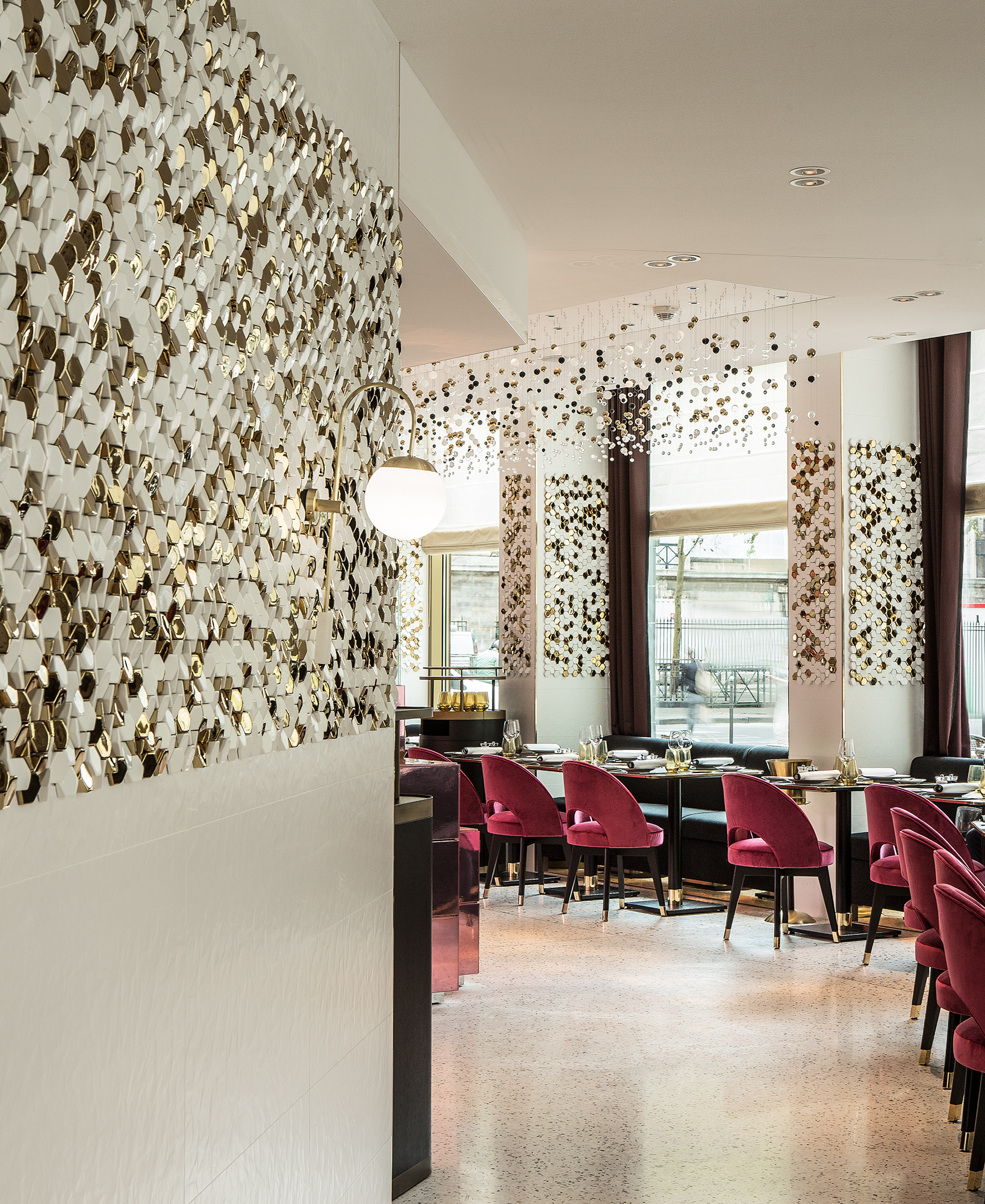 巴黎馥颂酒店 | 粉色与黑色演绎的法式浪漫-17