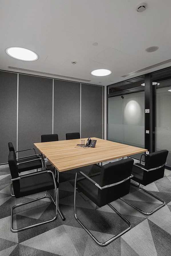 瑞士 Swatch 集团办公室及服务中心设计-50