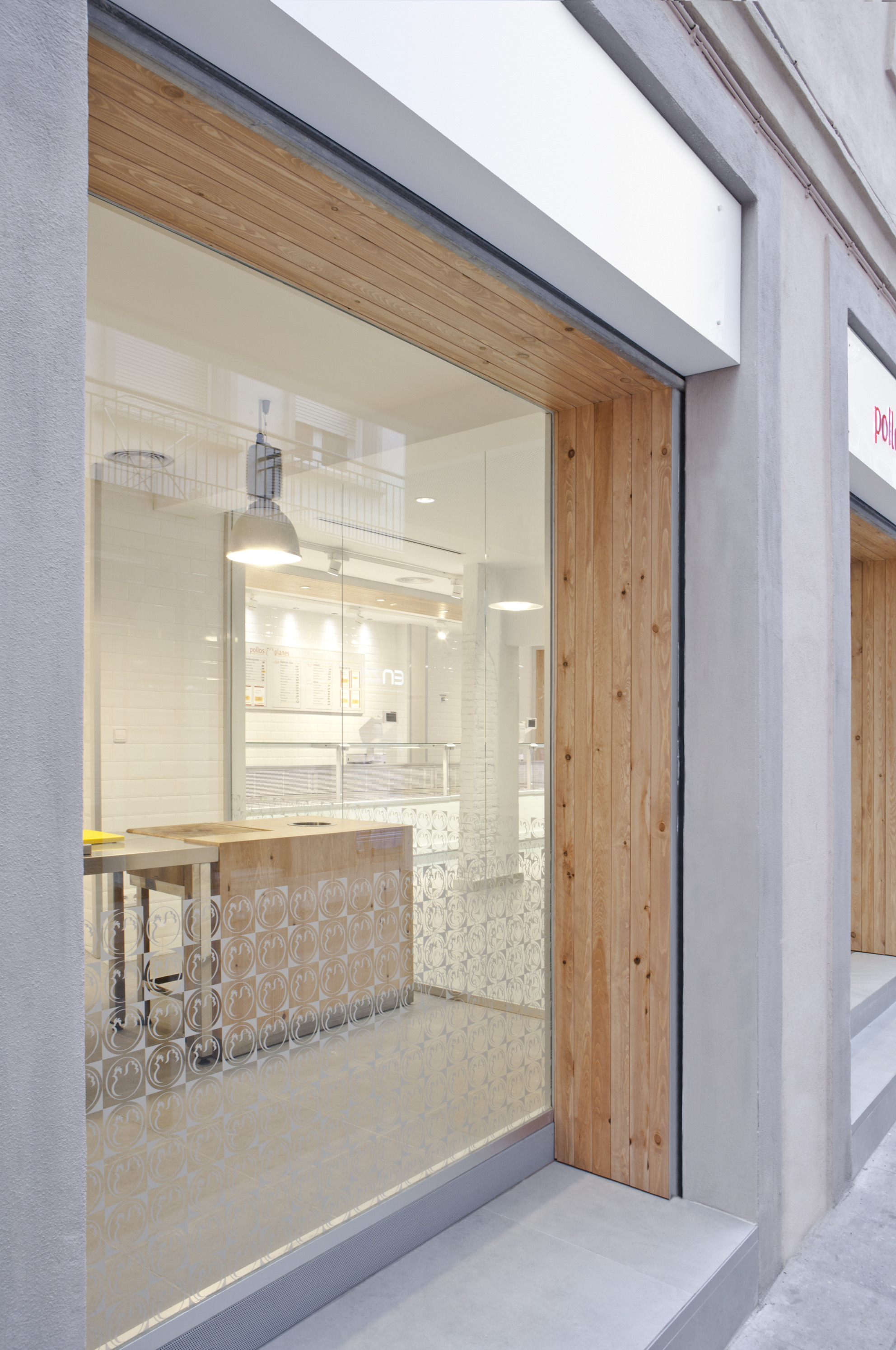 Pollos Planes Gracia 品牌翻新设计-8