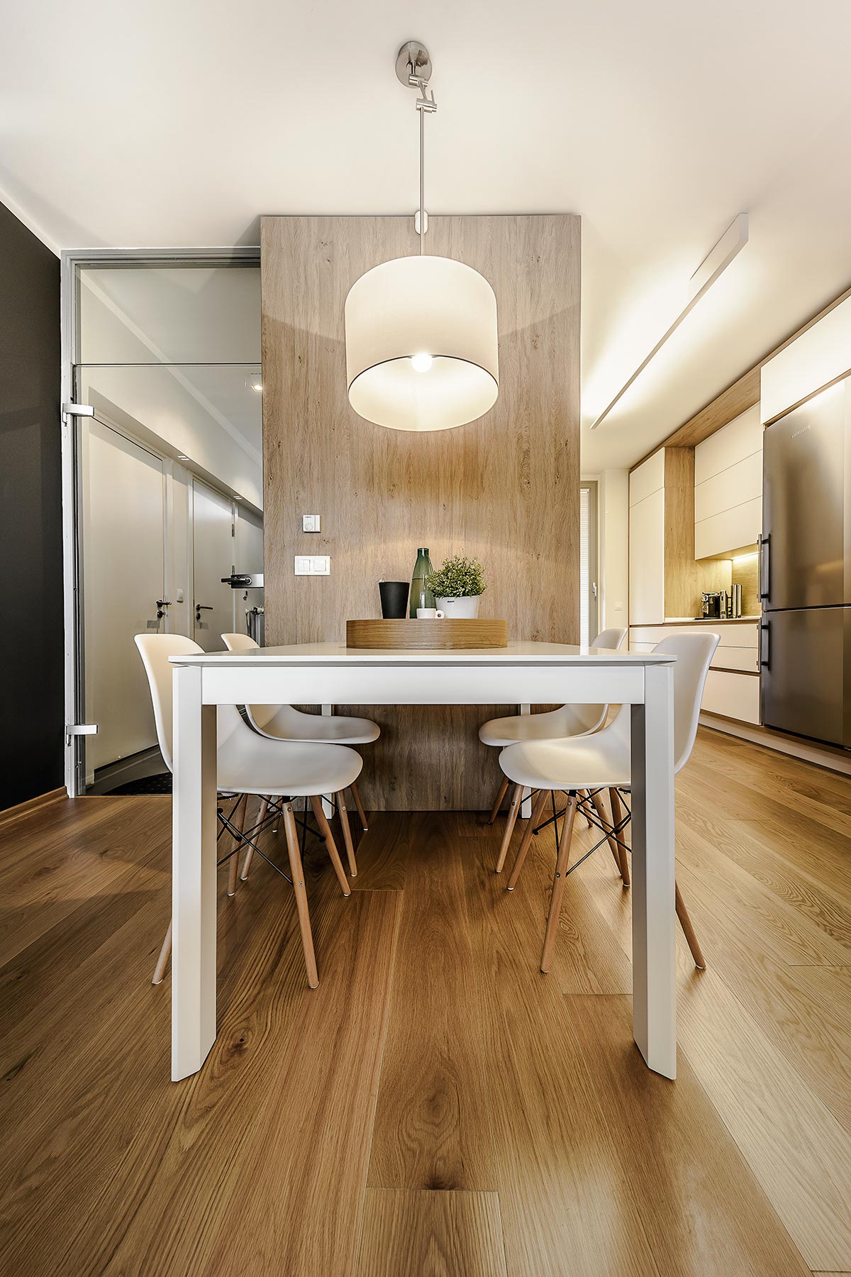 三层山景联排别墅，打造家具与空间的和谐共生-2