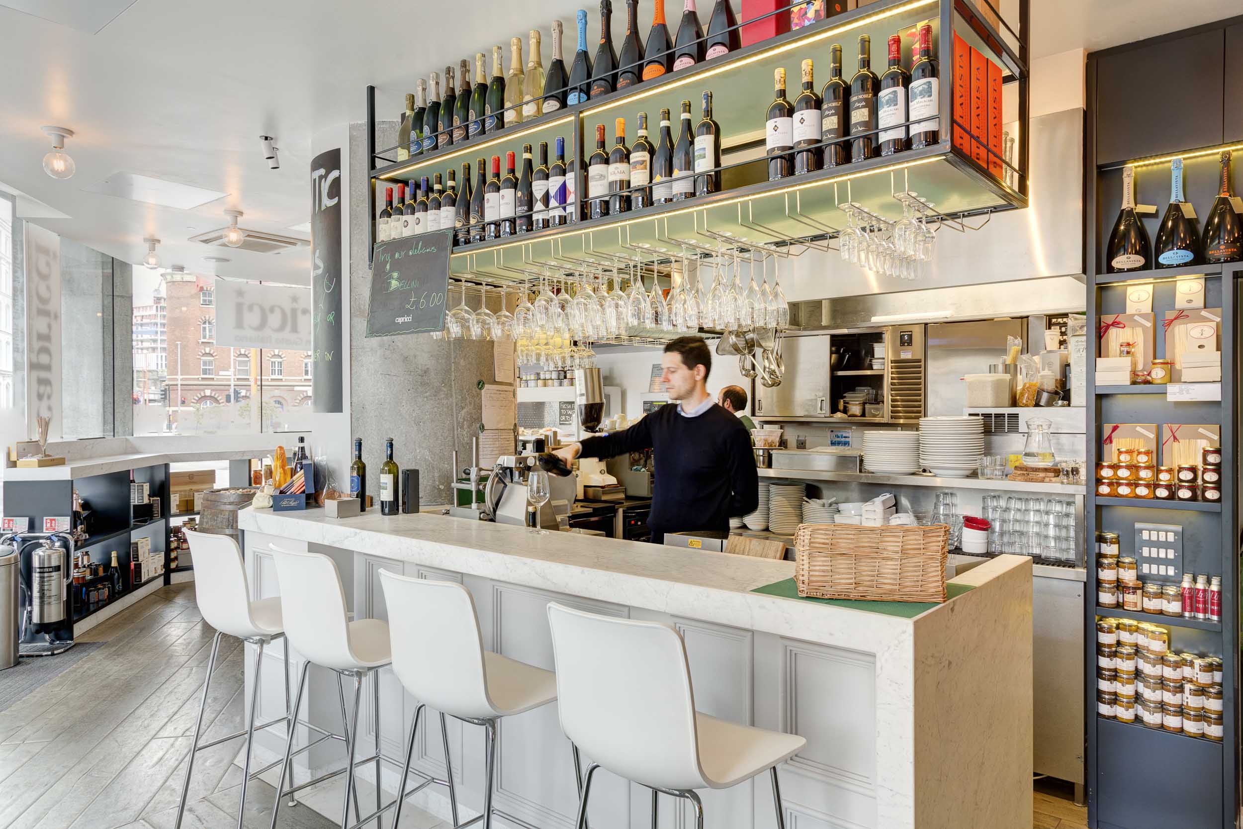 灰色协奏曲 | Capricci 餐厅的精致室内设计-8