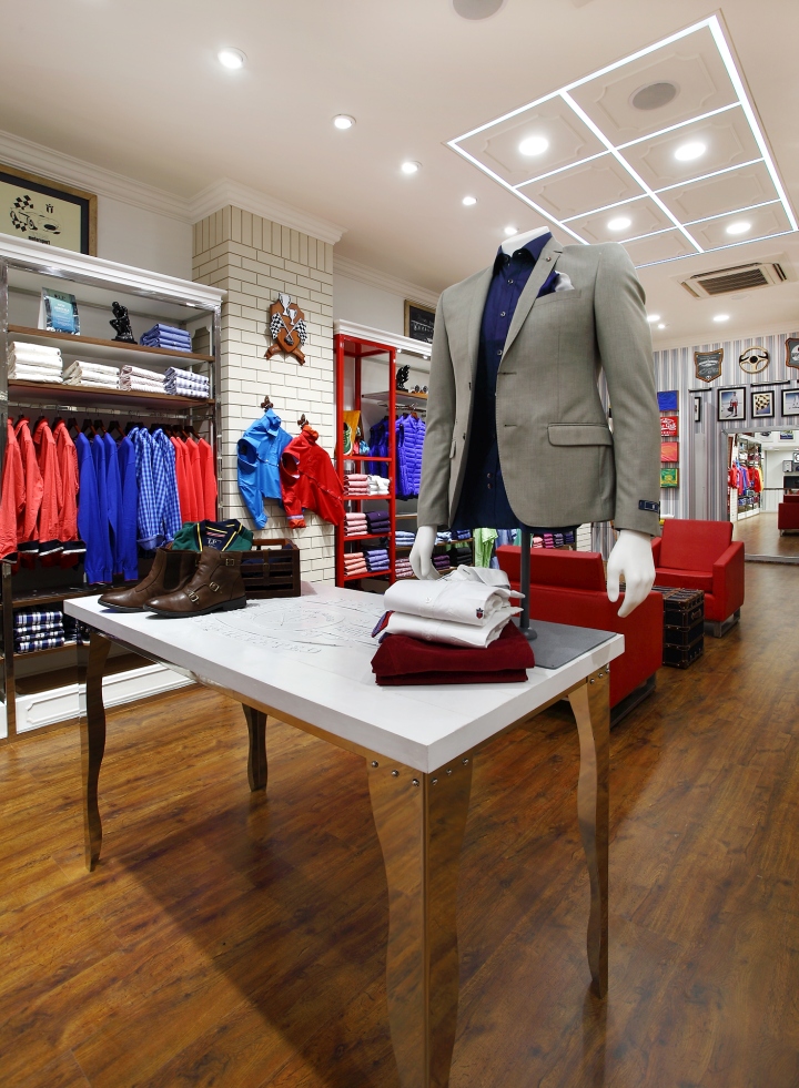 印度班加罗尔Louise Philippe休闲服装品牌零售店设计-2