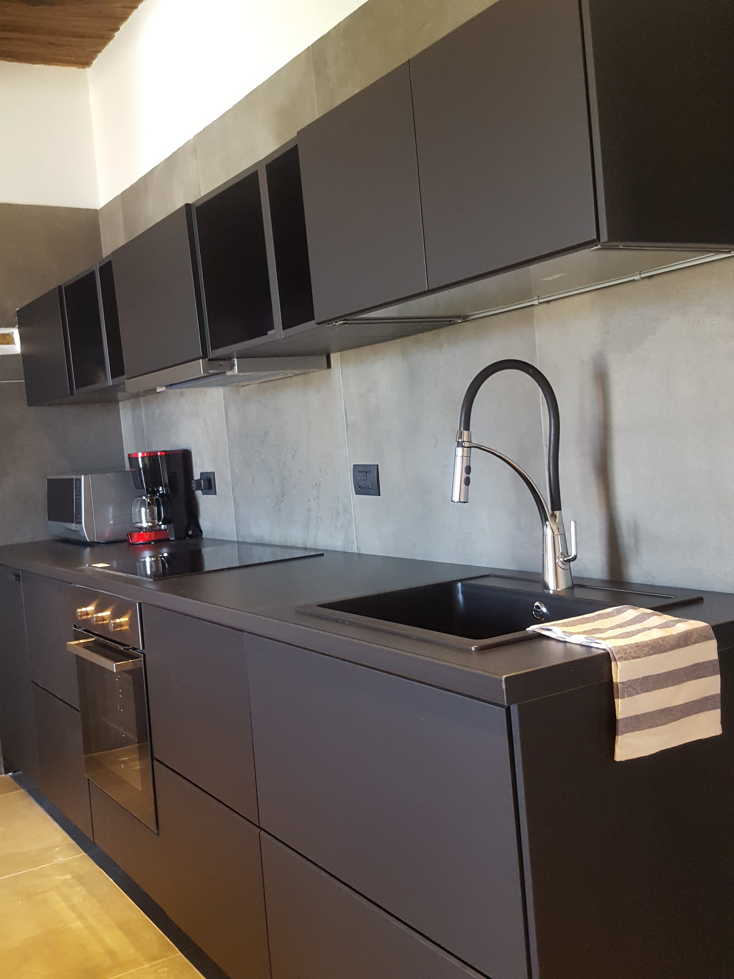 历史遗迹中的现代度假公寓——意大利 Salerno“Suite la Minerva”-11