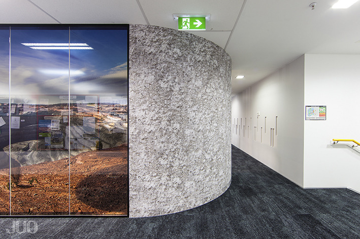 新 mont 矿业公司现代办公室设计,展现历史与发展的故事-27