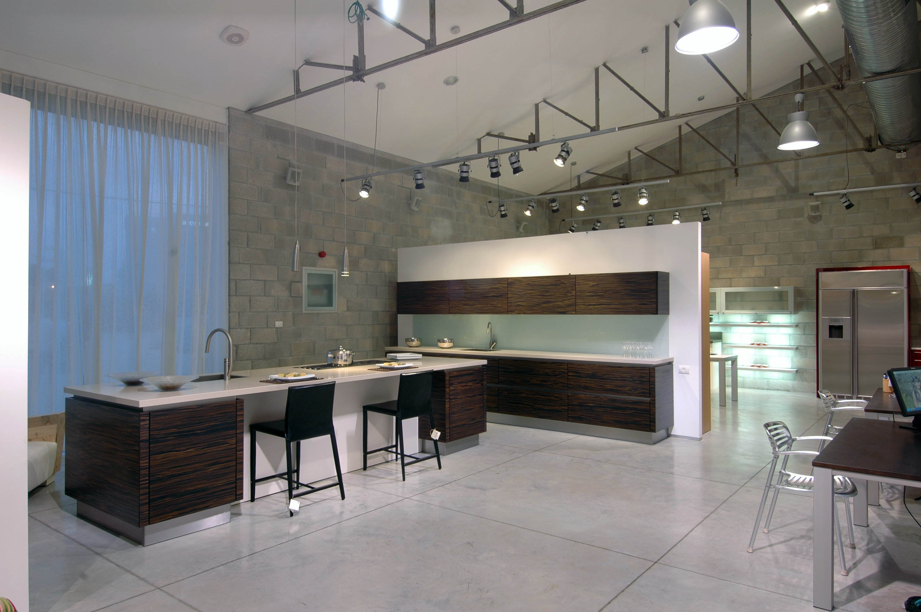 工业风展廳展现现代厨房魅力-13