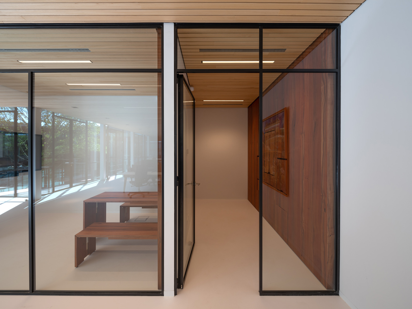 绿色 eggs 欧洲新总部 - 自然、高品质与可持续的设计-0