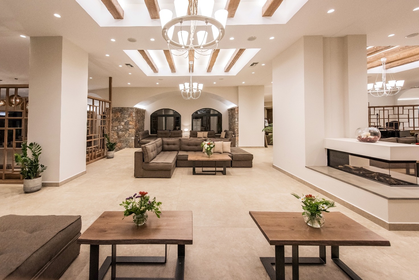 2017 年完成的 Nana Beach Hotel 室内设计案例-19