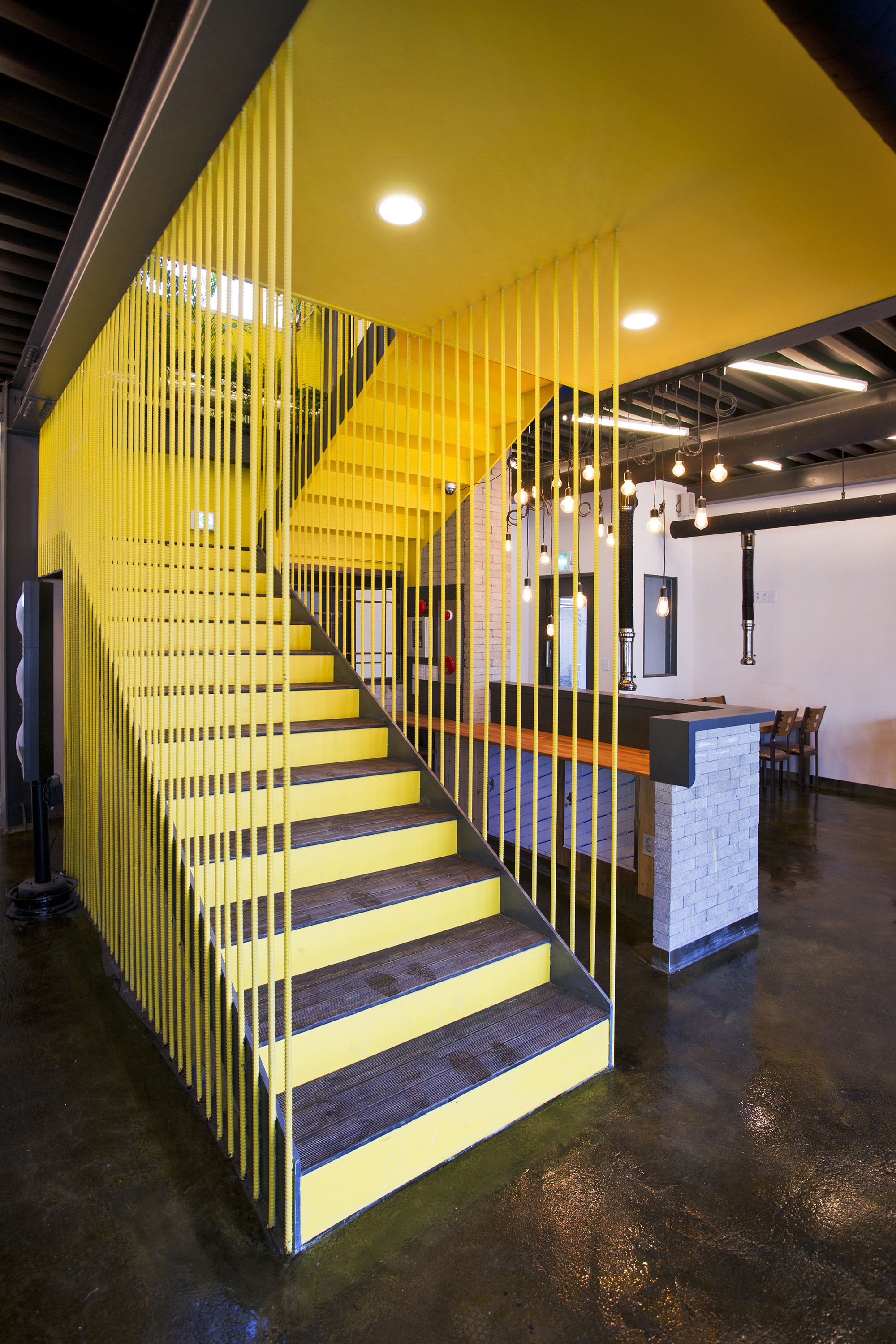 韩国仁川“森林的房子”餐厅，绿色百叶窗创造自然立面-27