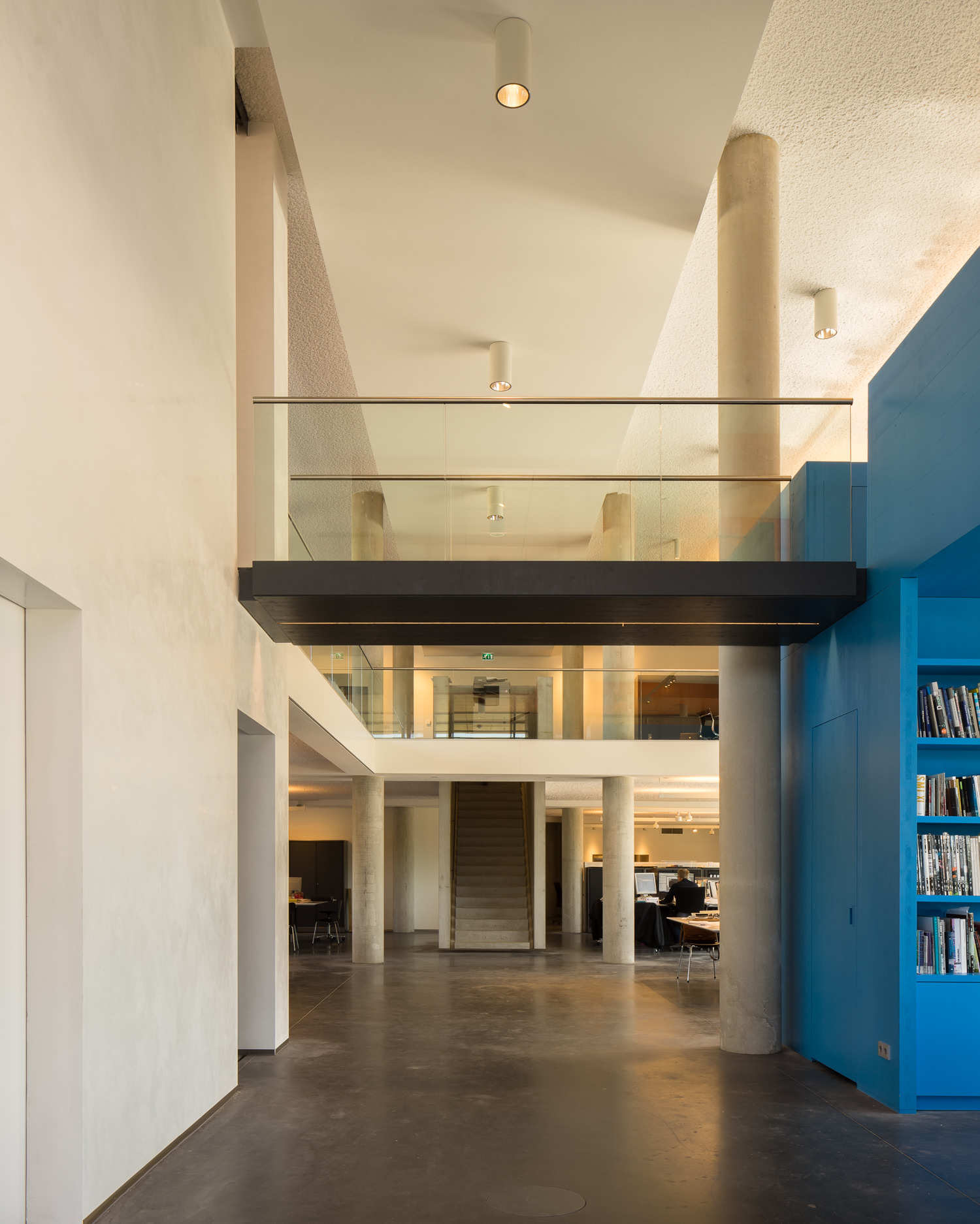 城市更新之作 | 公共空间与建筑的完美融合-16