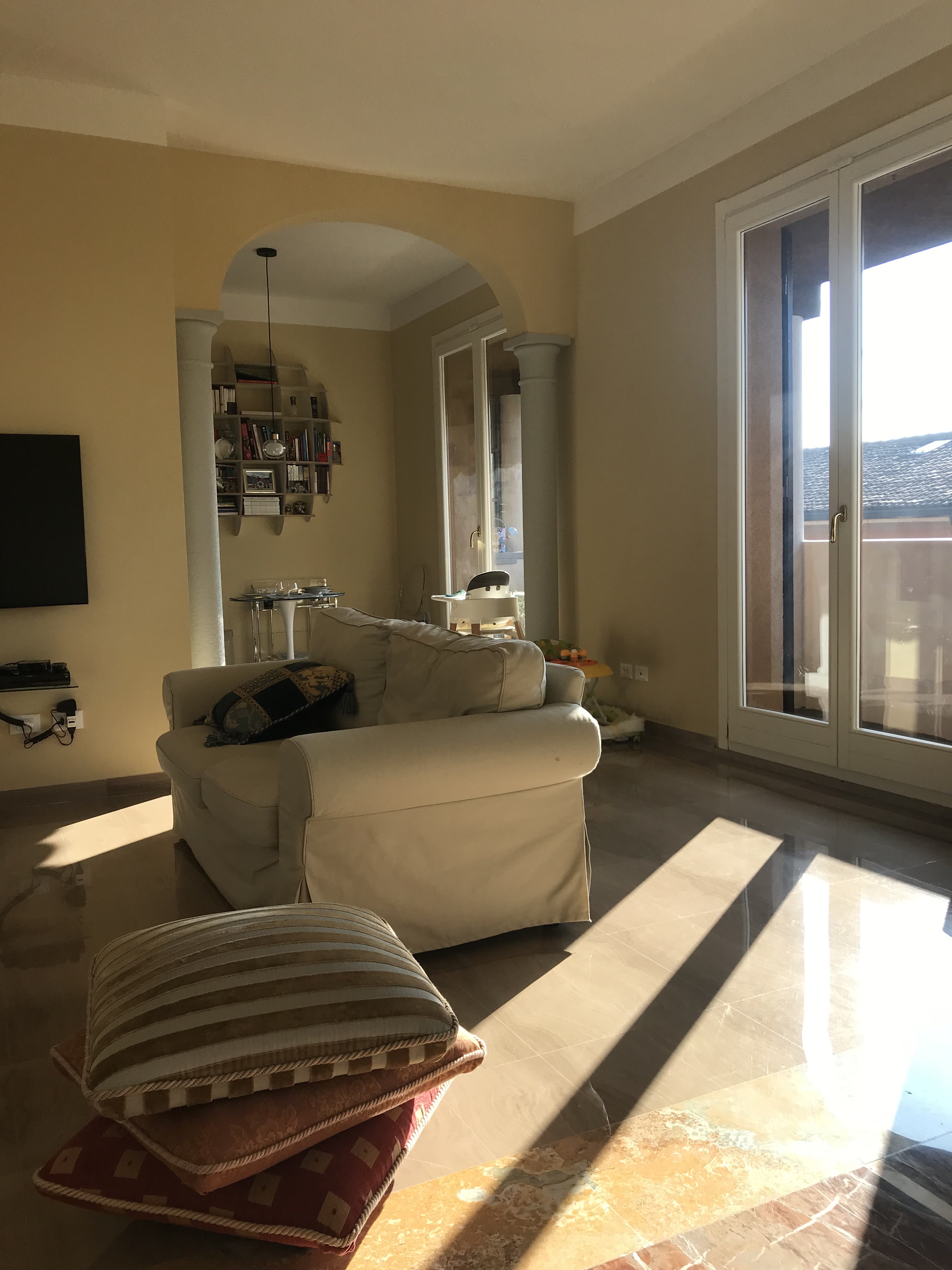 复古与现代共融的 60 年代博洛尼亚公寓翻新-4