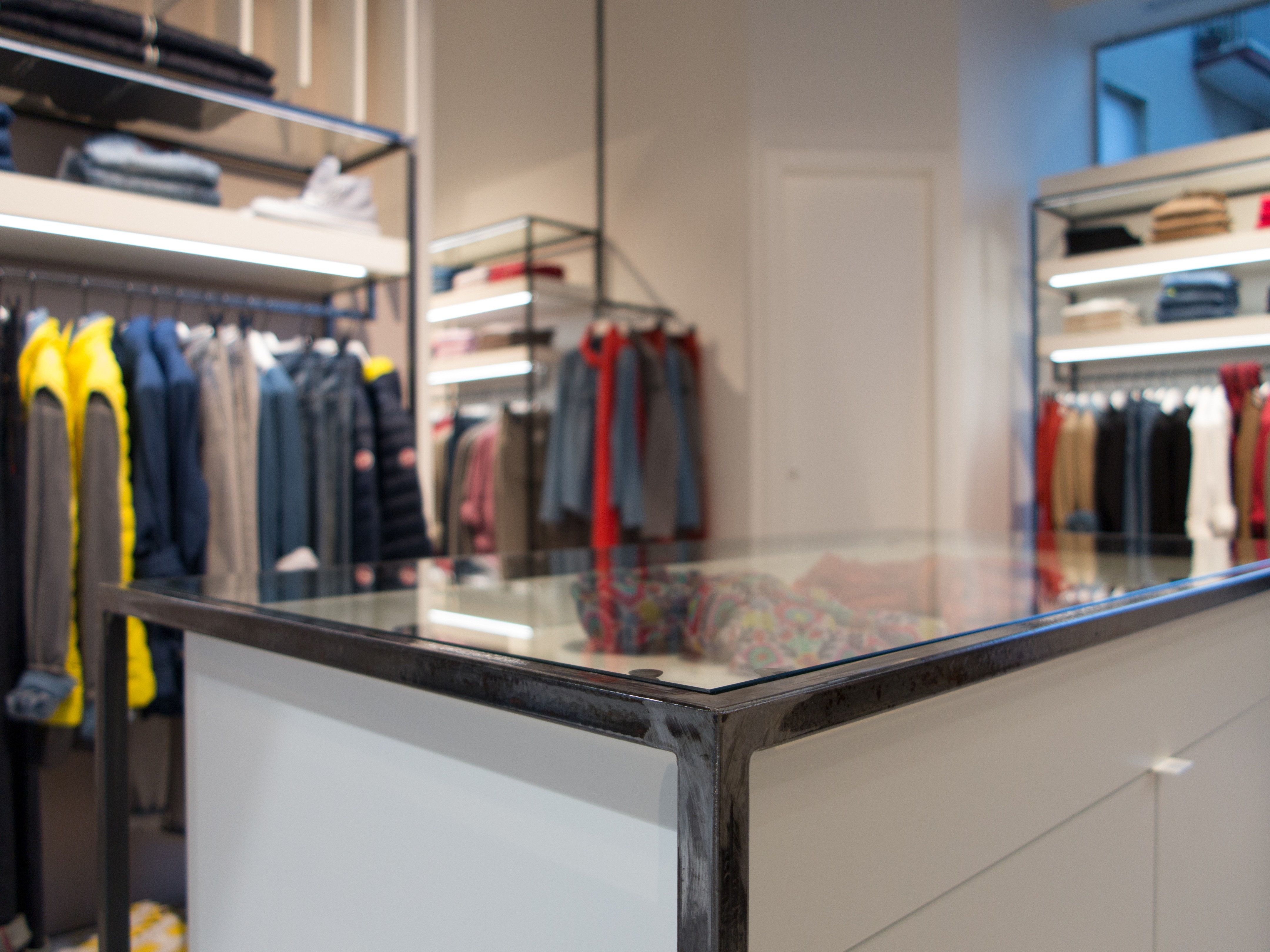 2015 年完成的“My Wear”木结构展示店-3