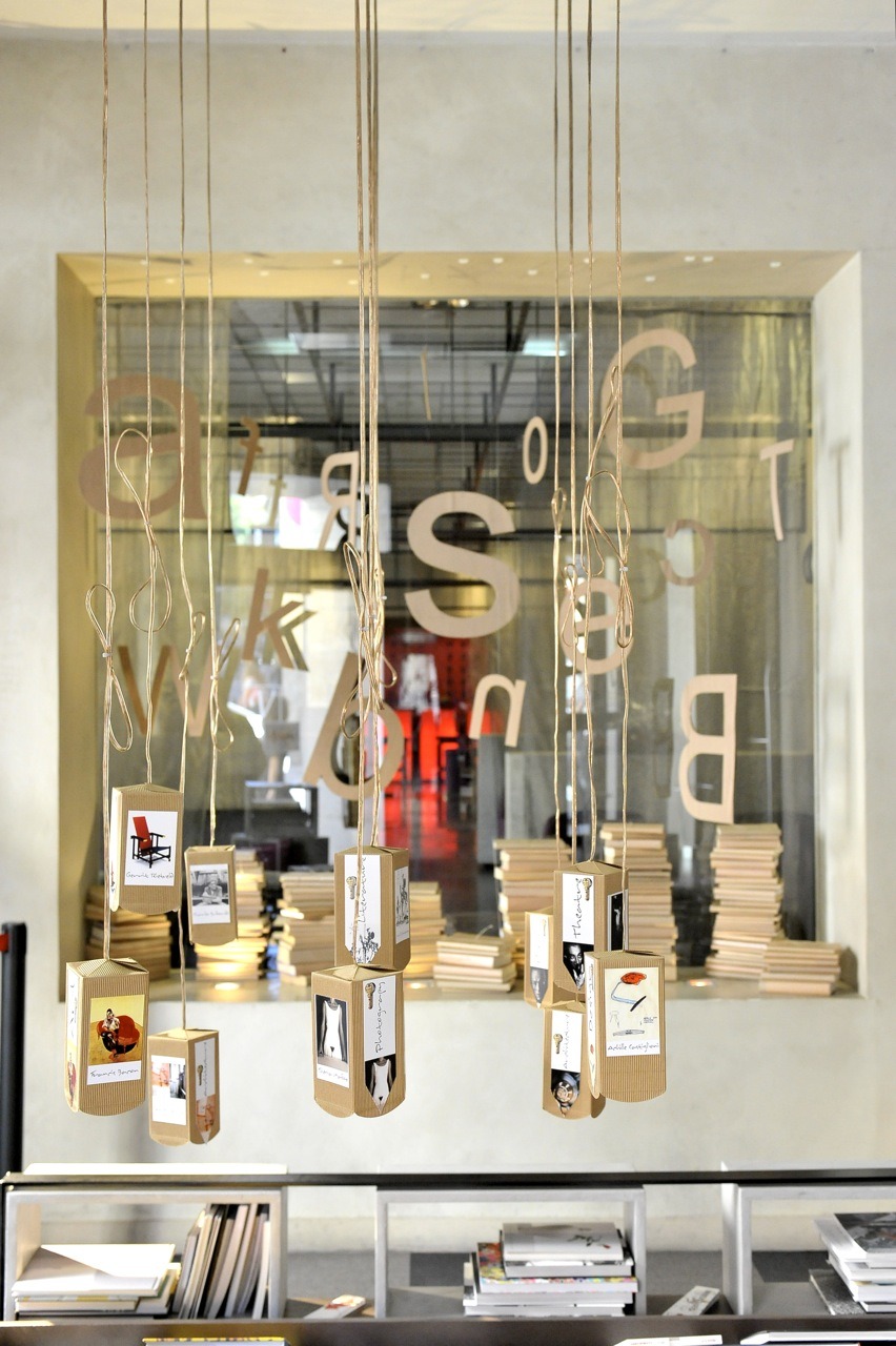 2010 年马德里 Vincci Soho 酒店"阅读钥匙"家具设计-3