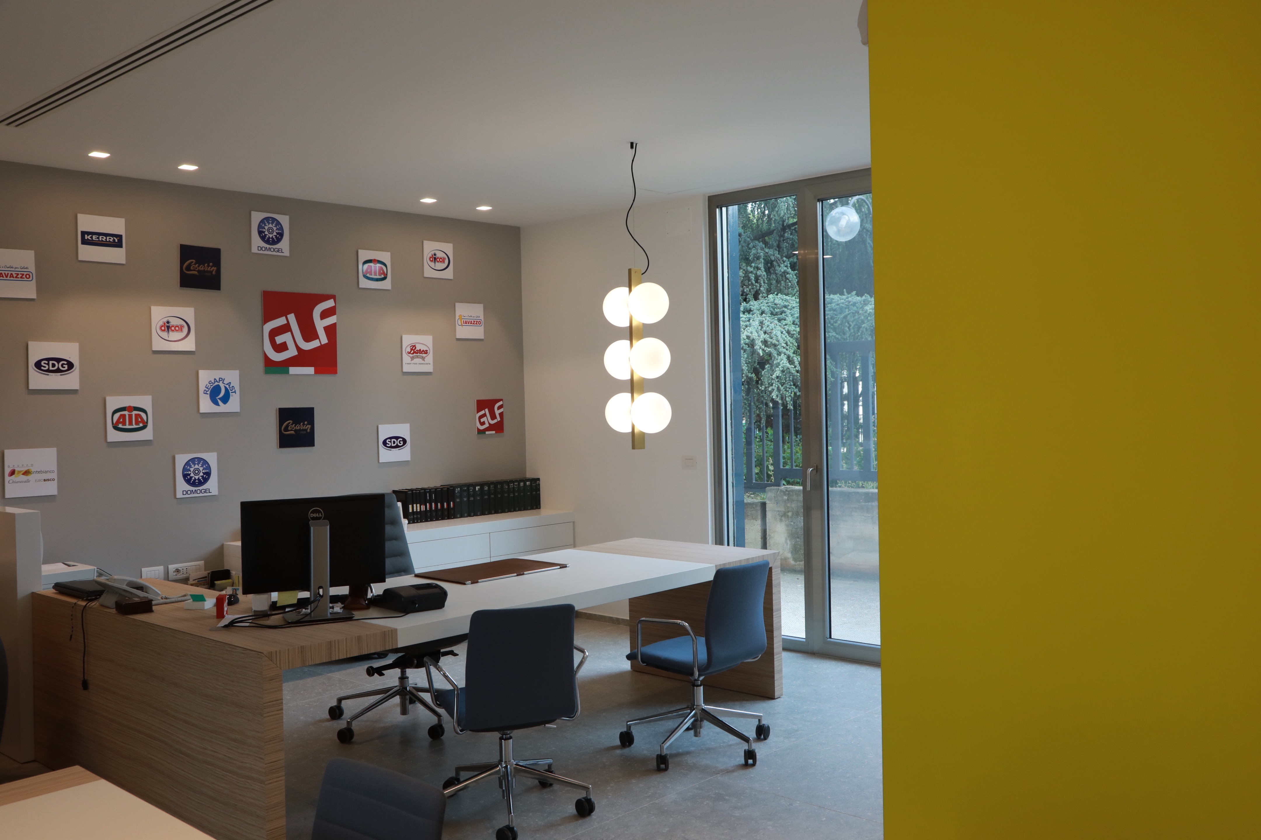 2018 年完成的新总部室内设计——Cotugno srl-10