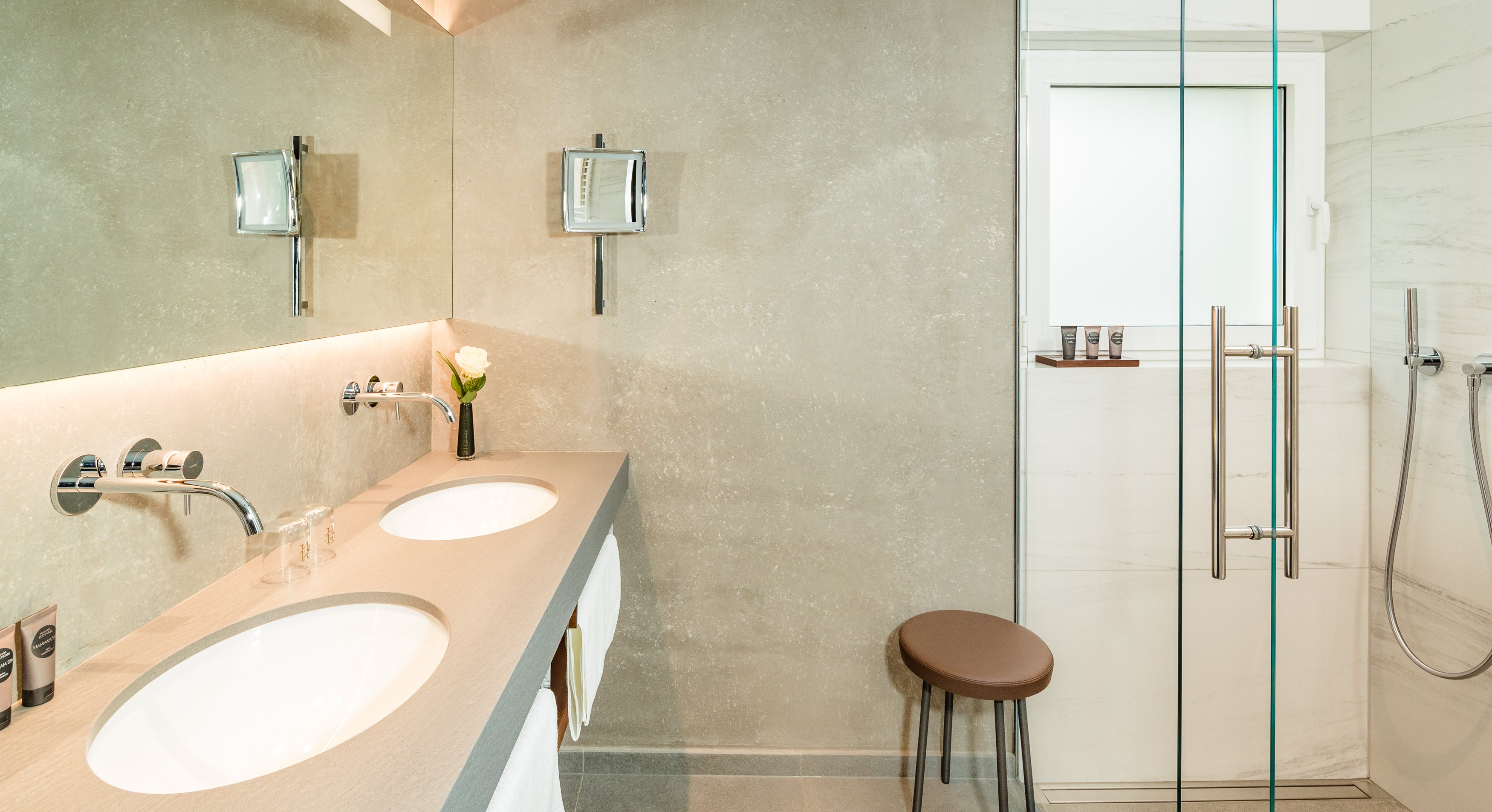 阿尔卑斯山间的五星级酒店改造-49