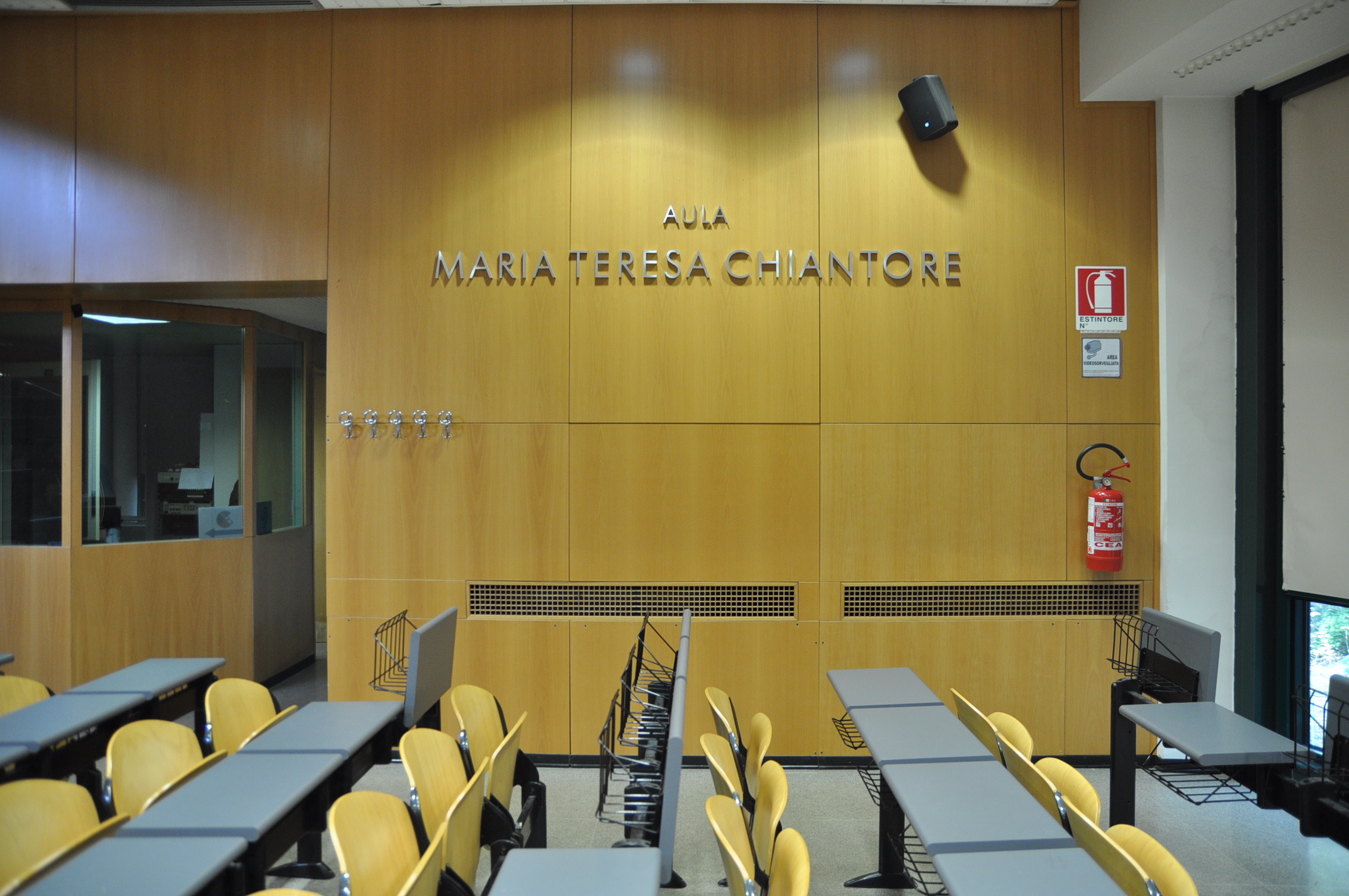 1999 年完成的圣奥尔索拉血液病研究所-21