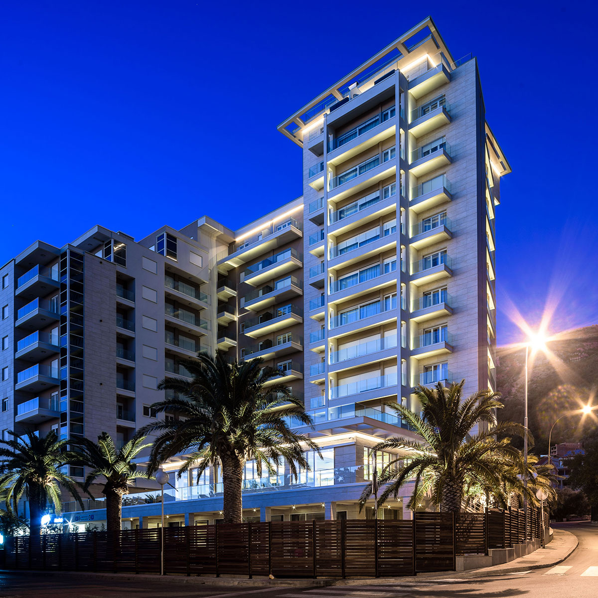 Melia Budva Petrovac 酒店 - Montenegro,融入环境的灯光设计-1