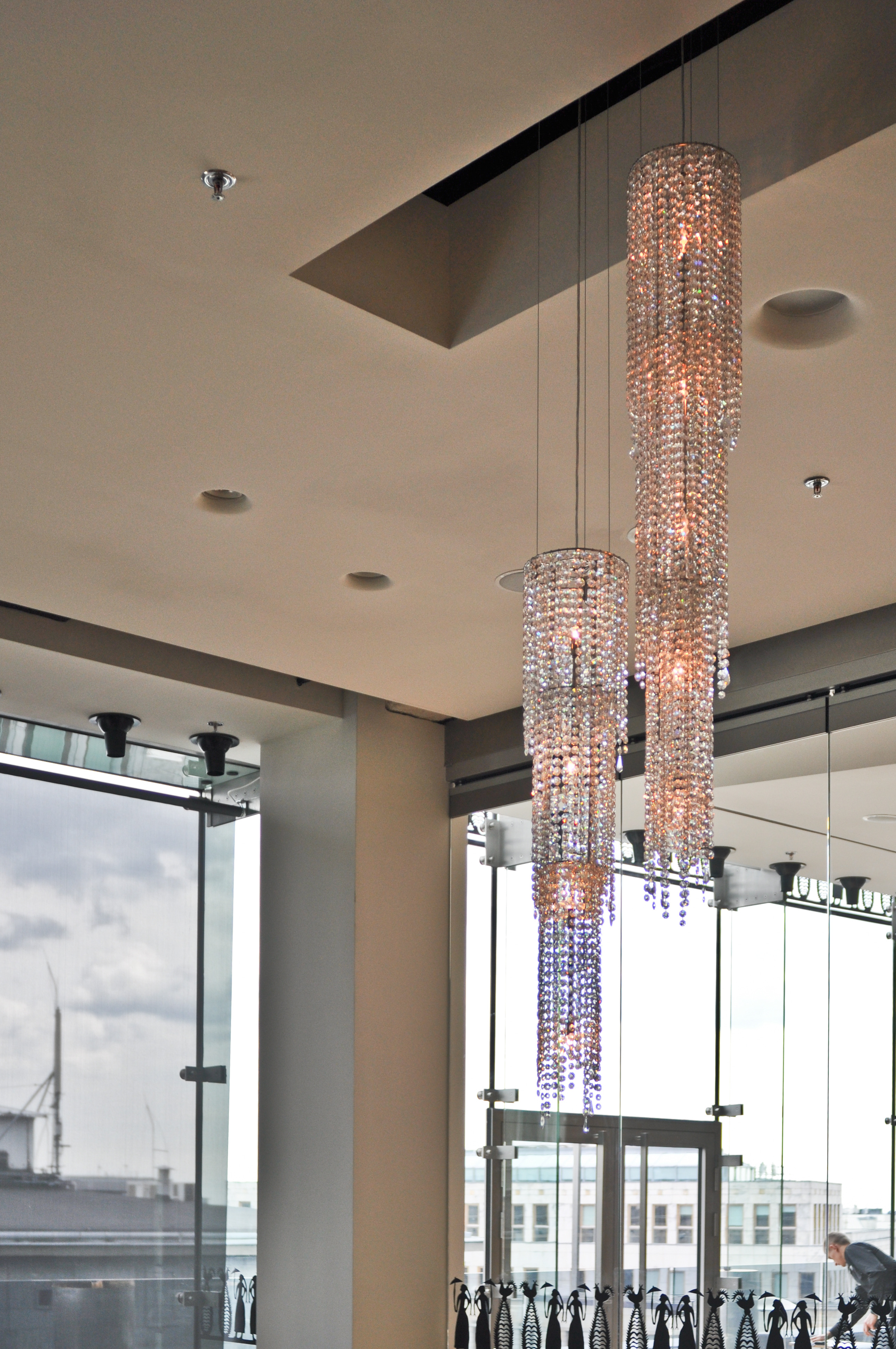 Wolf Bracka 餐厅的 Manooi Fjord 水晶吊灯-11