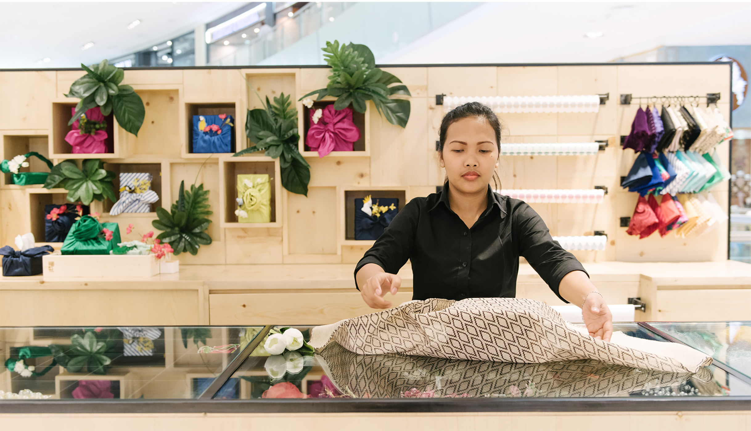 迪拜购物中心 Maska 礼品包装店-3