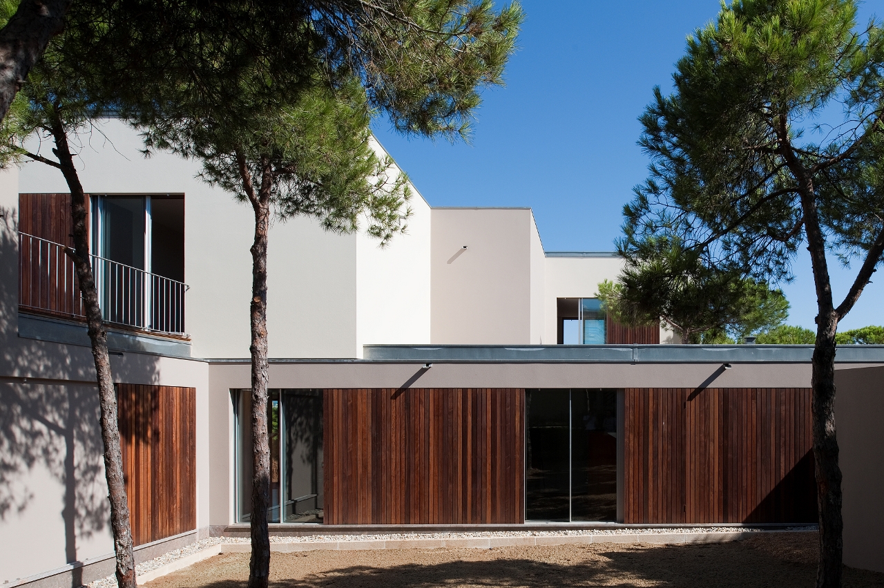 绿海滩别墅的私密与公共空间融合设计-7