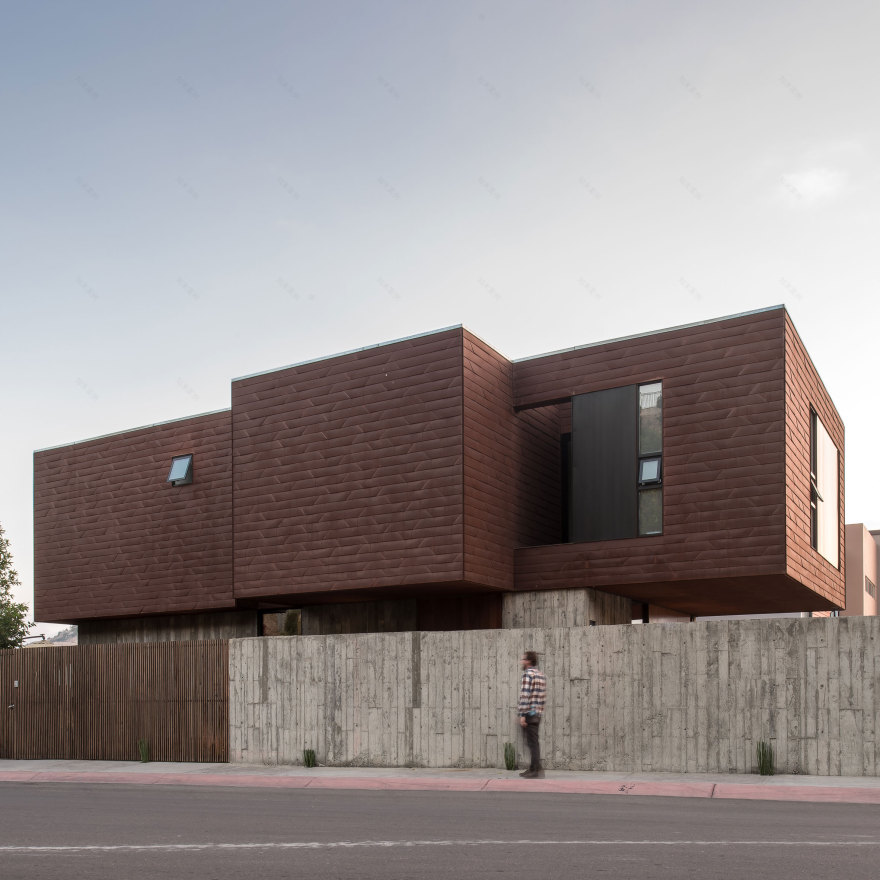 墨西哥提华纳独户住宅,钢木混凝土的对比之美-0