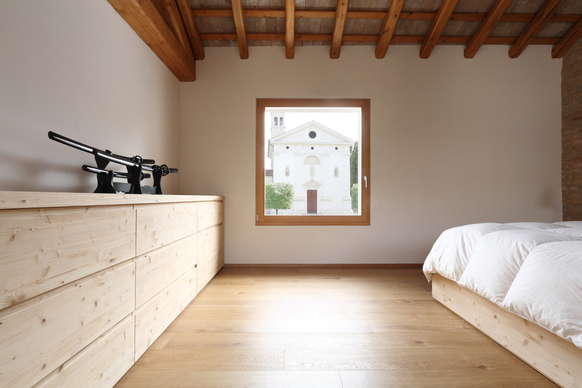 私人住宅的优雅木质设计-11