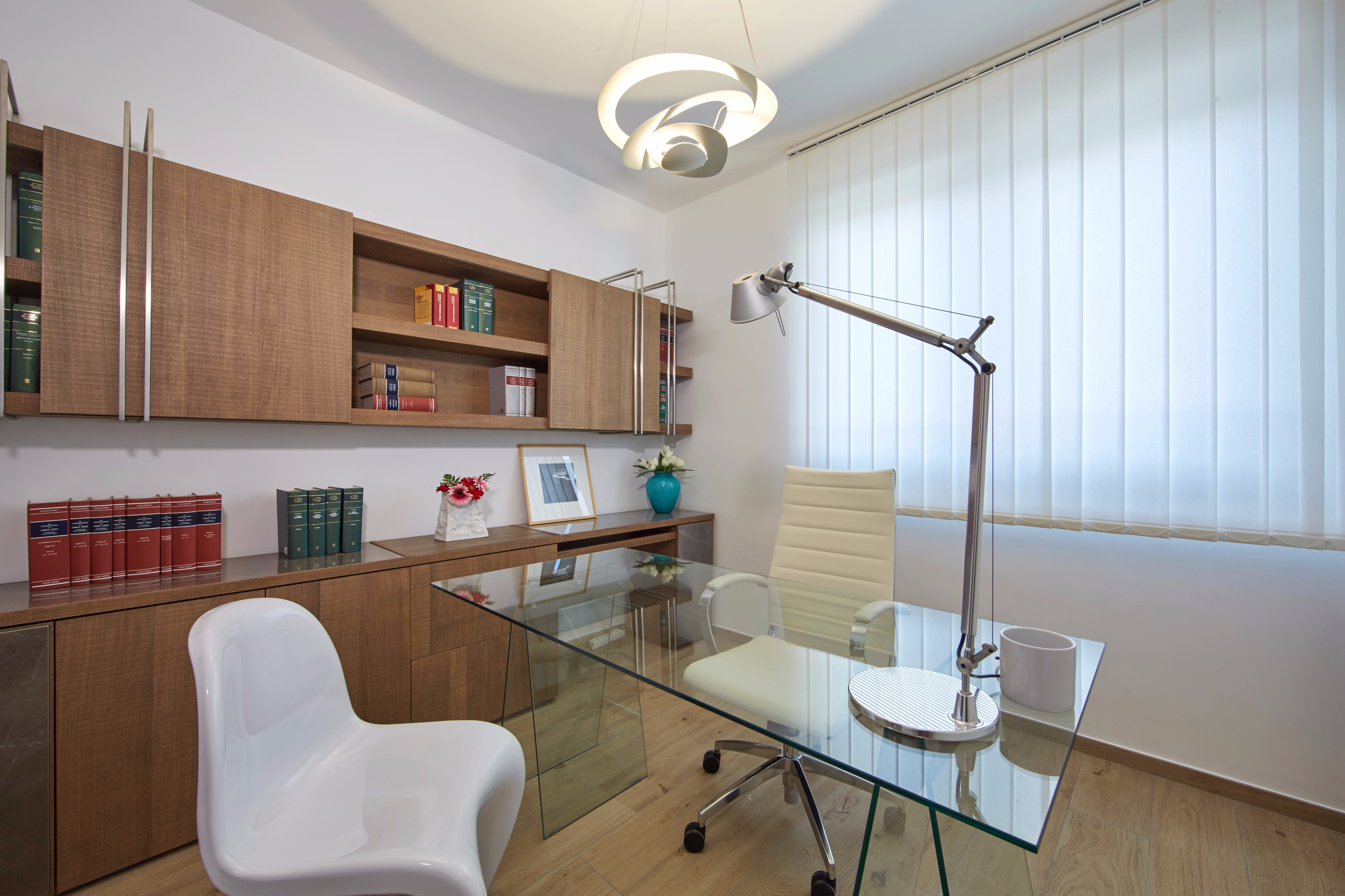 微型公寓变身多功能专业工作室-13