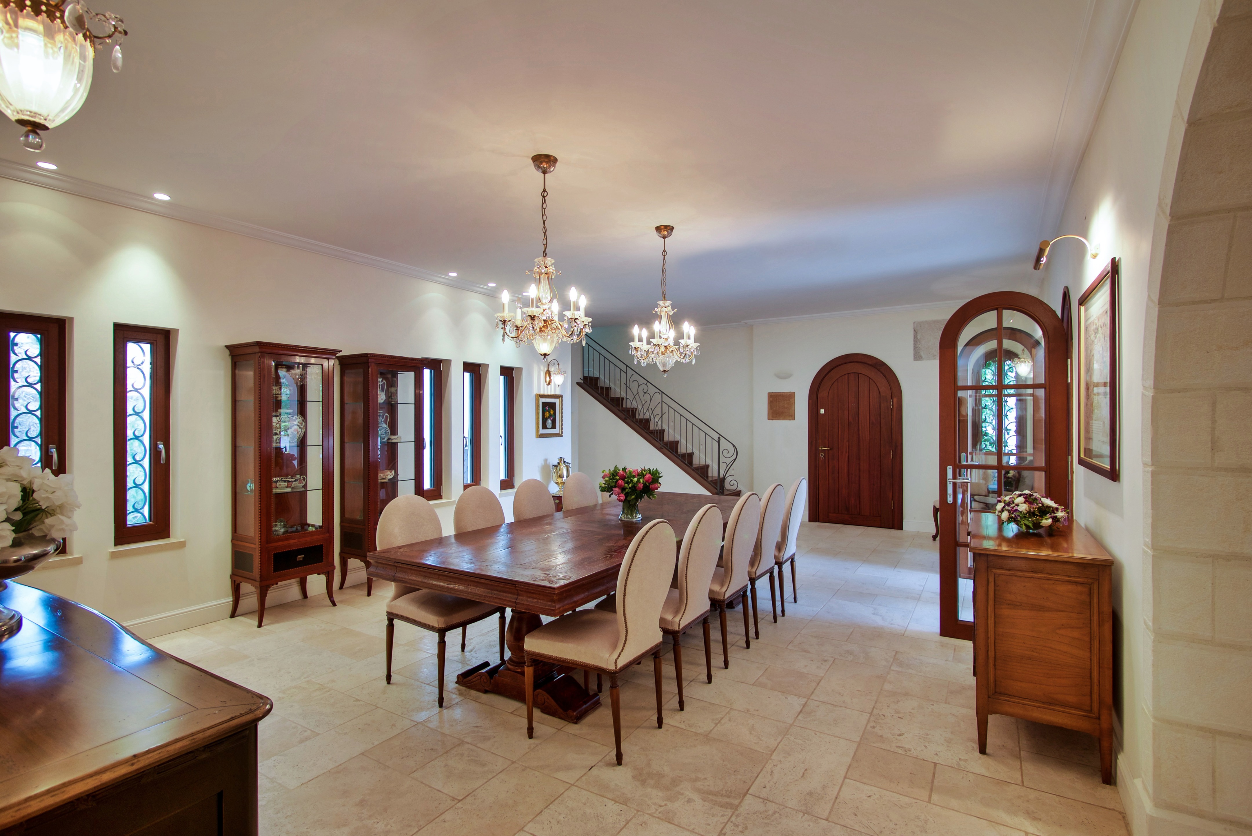 Jerusalem 历史地标公寓的优雅传统室内设计-5