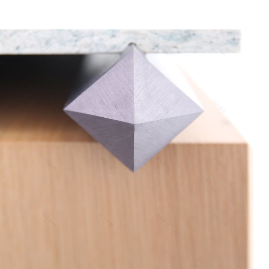 黛布拉·福利兹推出可定制堆叠储物系统 Stack-13