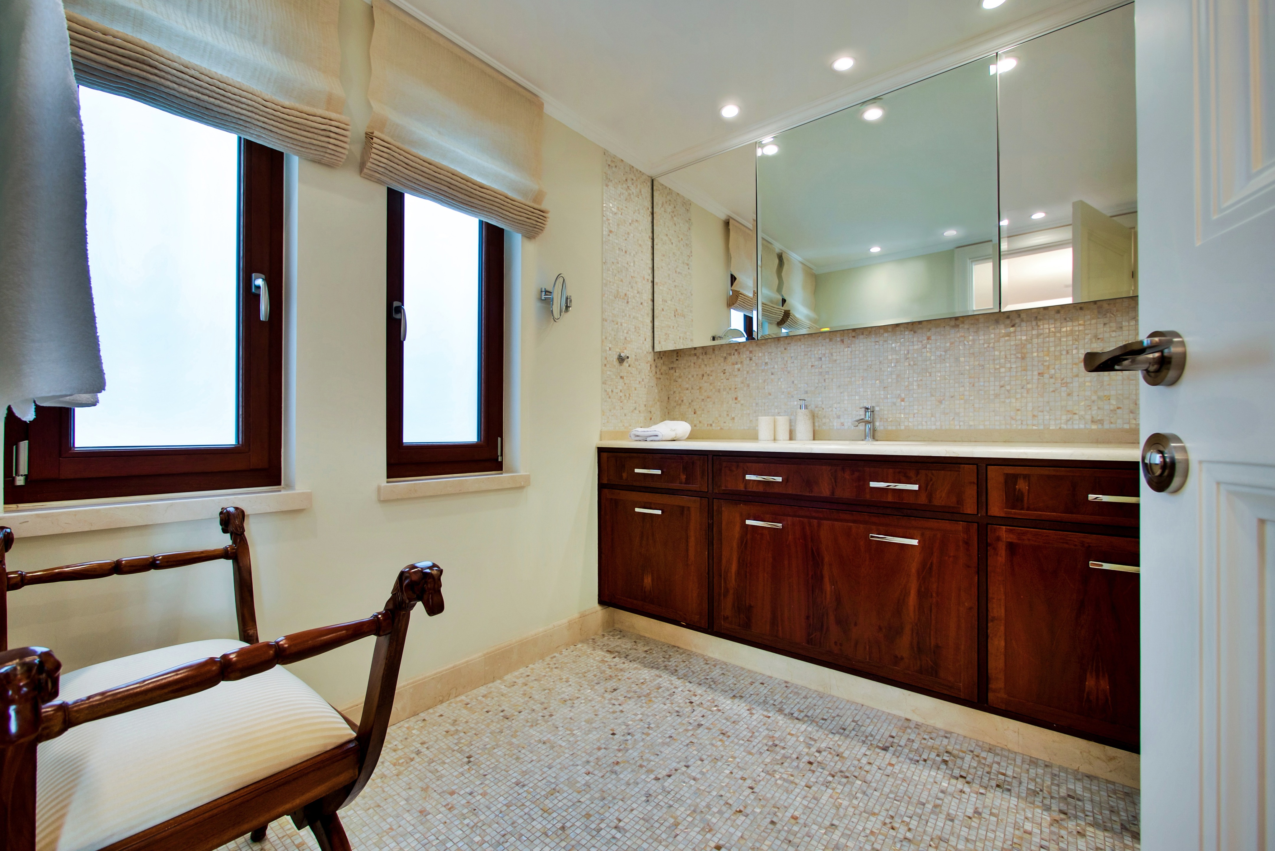 Jerusalem 历史地标公寓的优雅传统室内设计-37