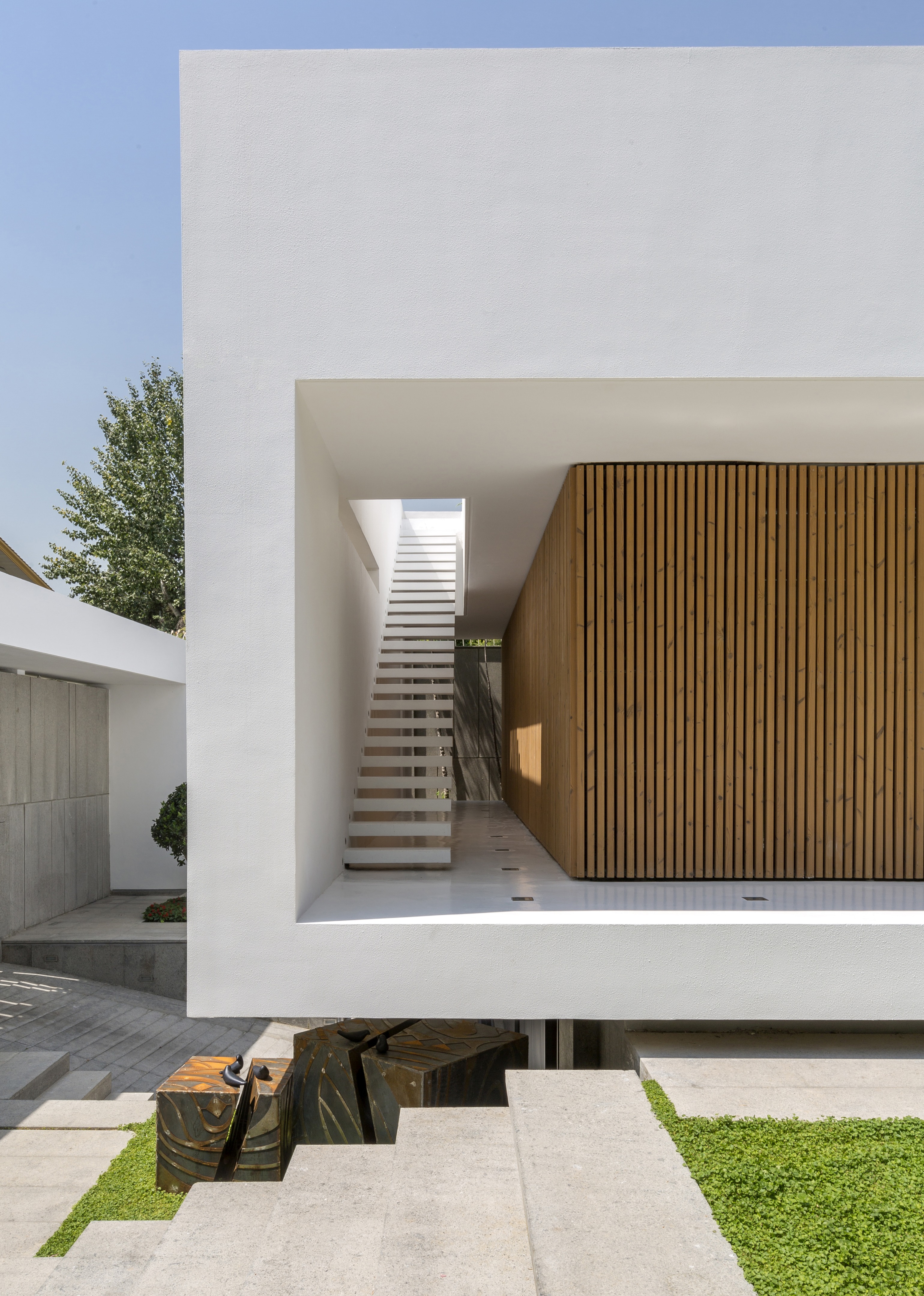 简朴而富有故事的艺术慈善中心-15