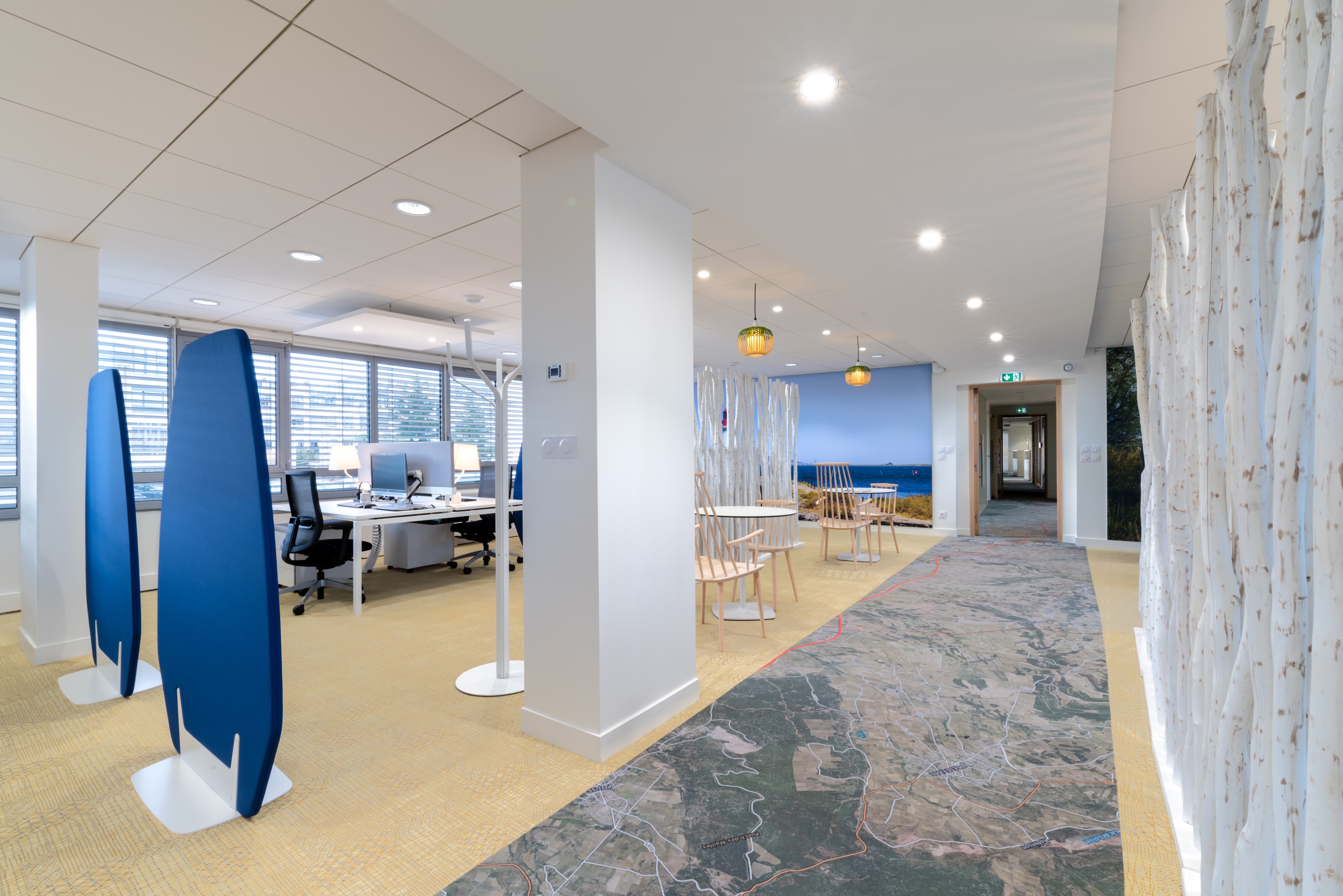 翻新 Caisse d'Epargne Languedoc Roussillon 办公室，展现现代办公空间魅力-10