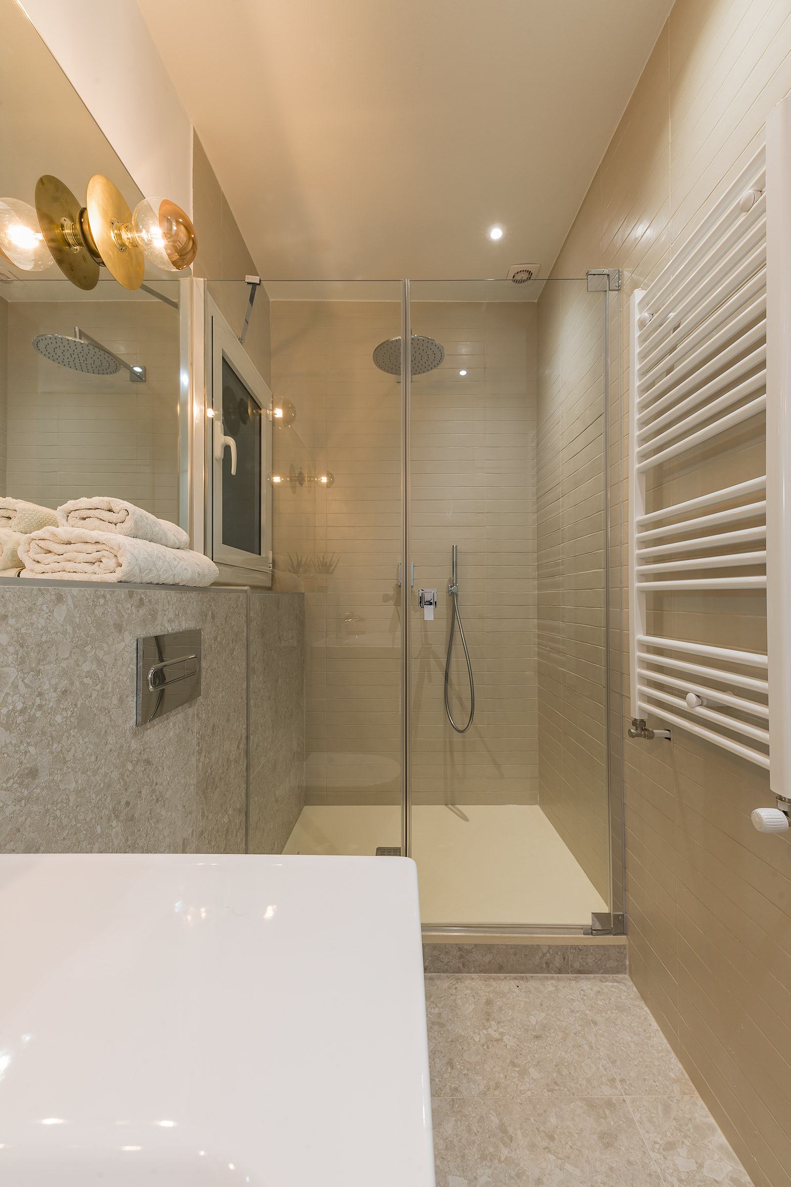 历史中心公寓的现代翻新-47