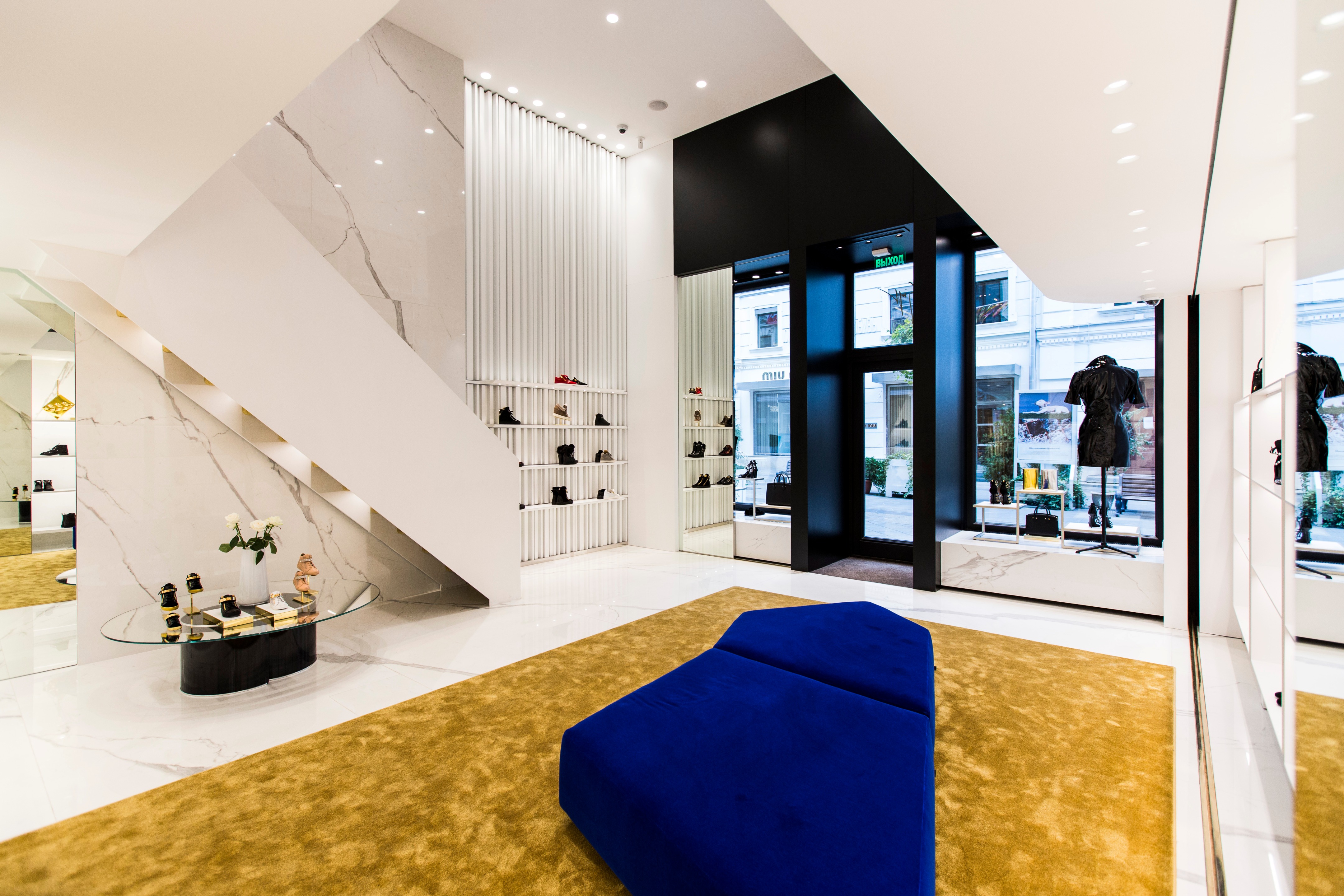 Giuseppe Zanotti 莫斯科旗舰店,时尚与艺术的融合-5