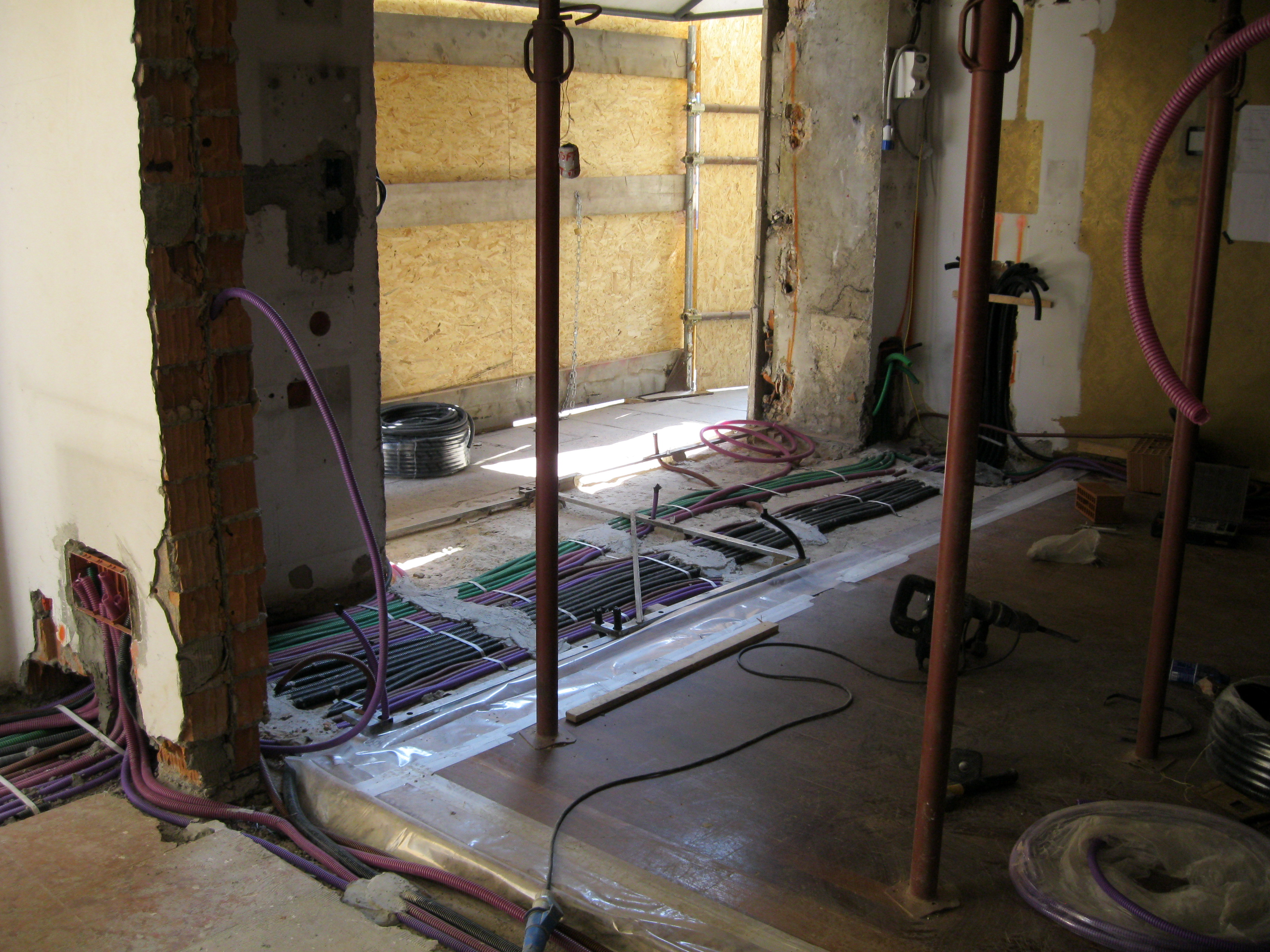 2011 年 Bernardi 珠宝店室内设计案例-7