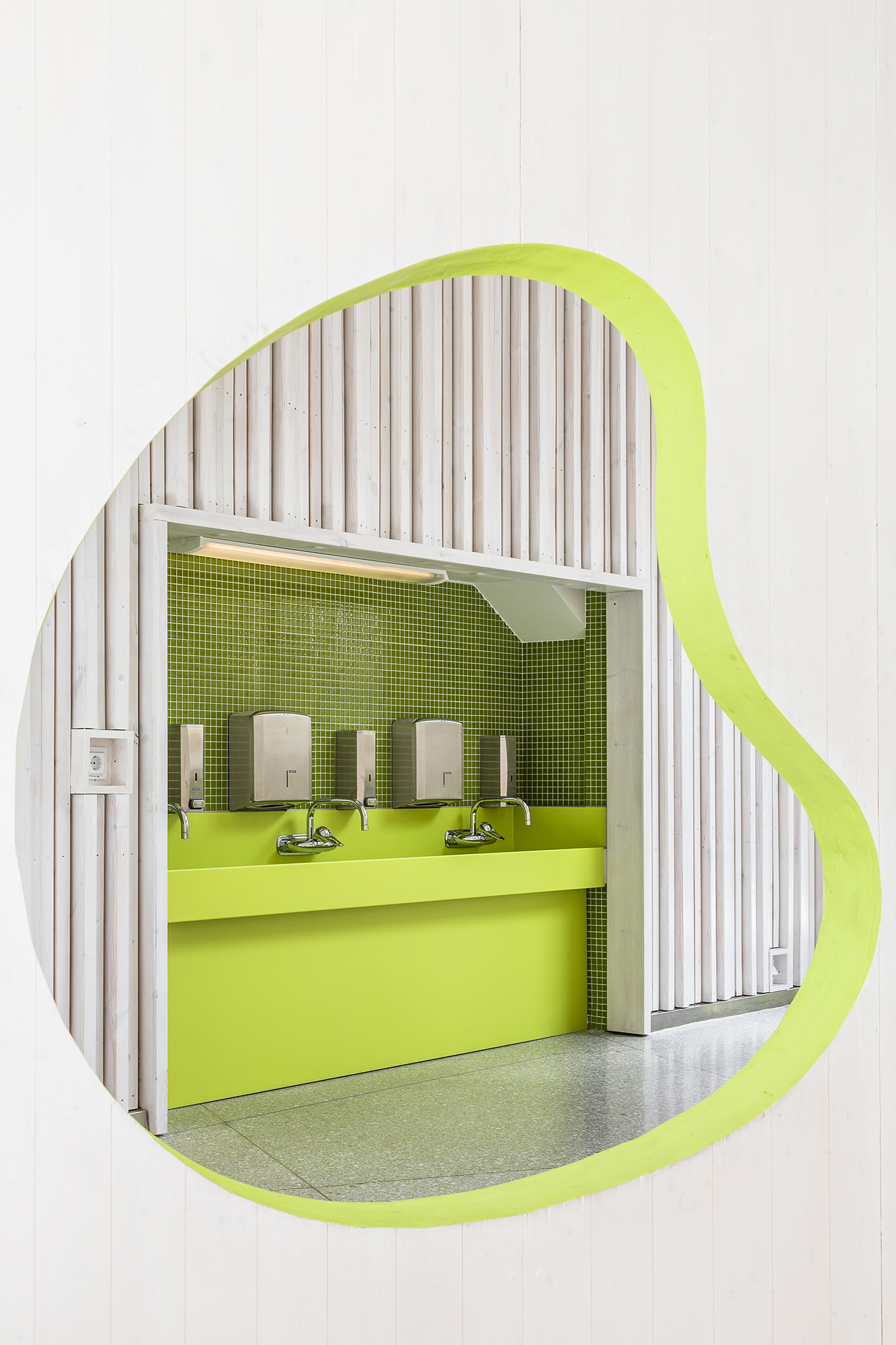 布林克斯柯兰学校——绿色环保、安全舒适的教育环境-12