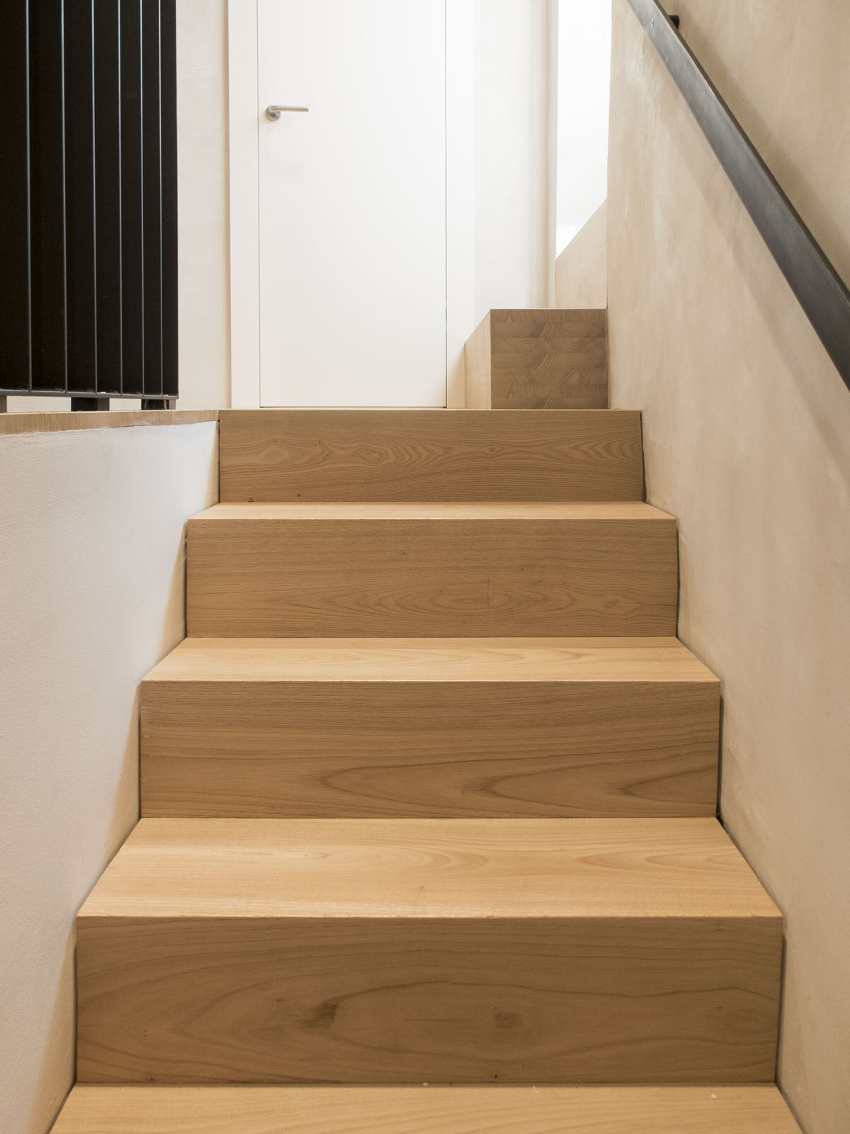 威尼斯垂直公寓 | 自然材料与开放式设计的完美融合-3