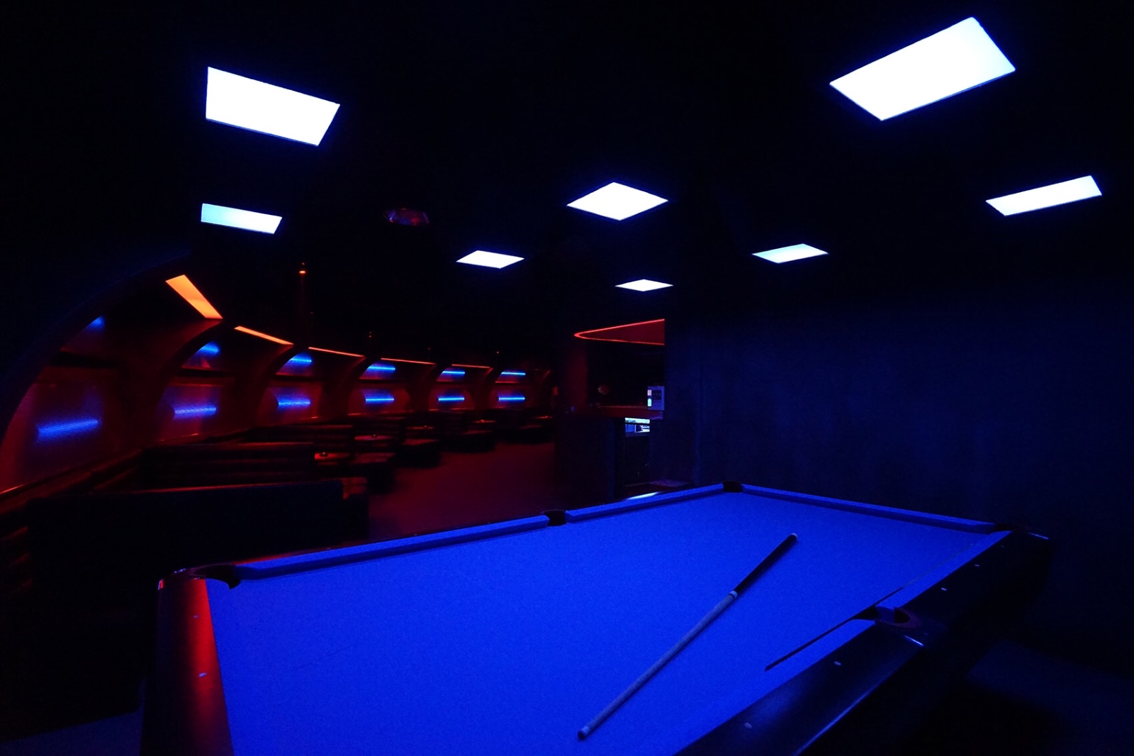 南京 61 号地下酒吧 | 镜面 LED 艺术空间-14