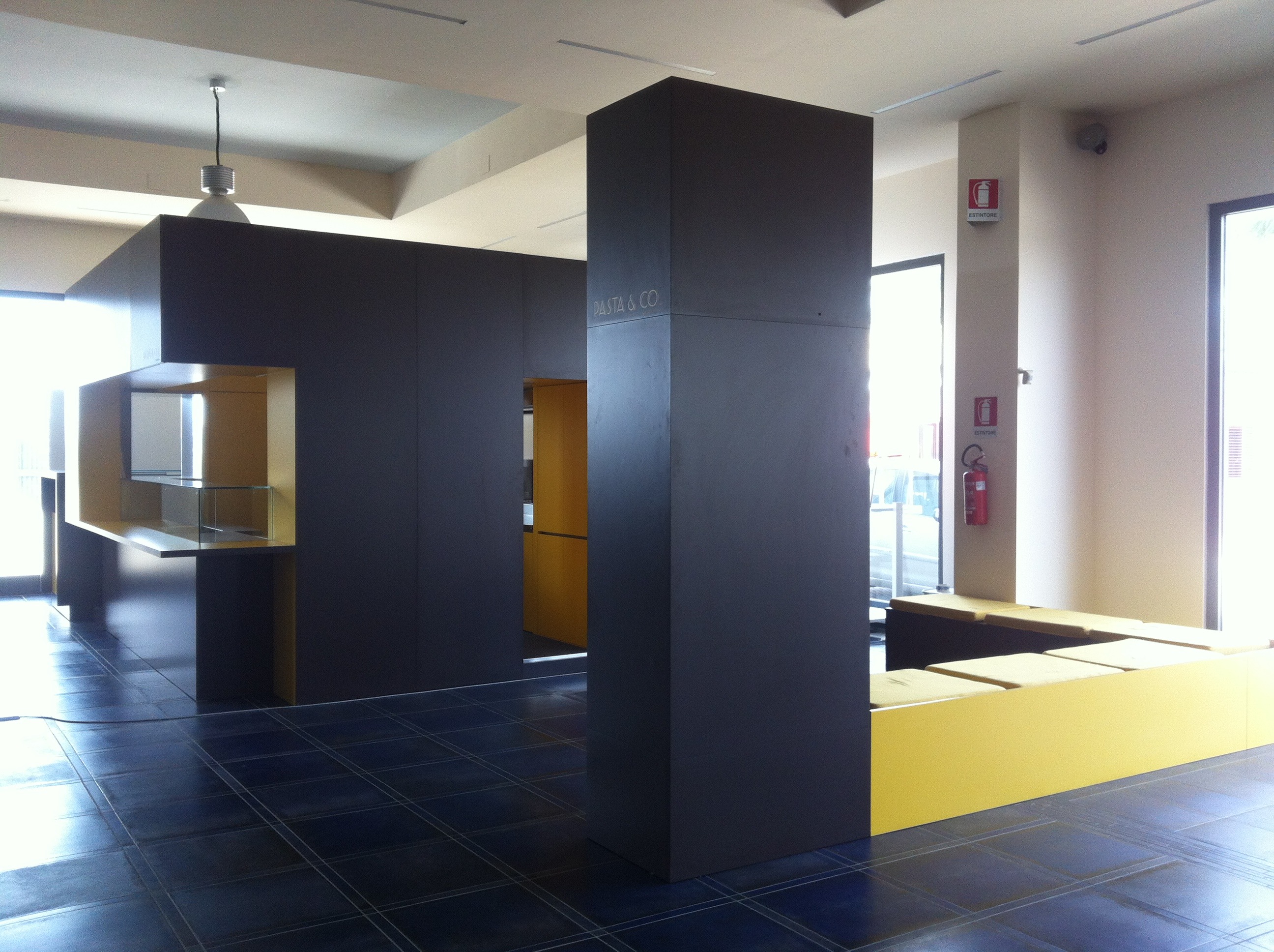 意大利 Pasta&Co Gerratana Srl 总部室内设计-6