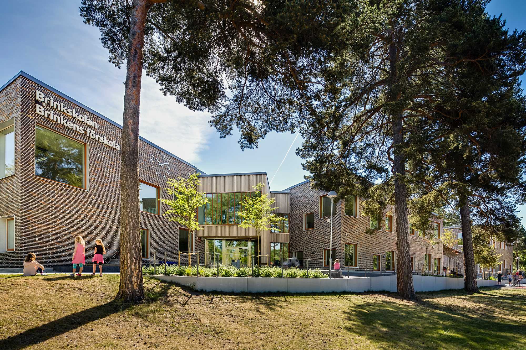 布林克斯柯兰学校——绿色环保、安全舒适的教育环境-8