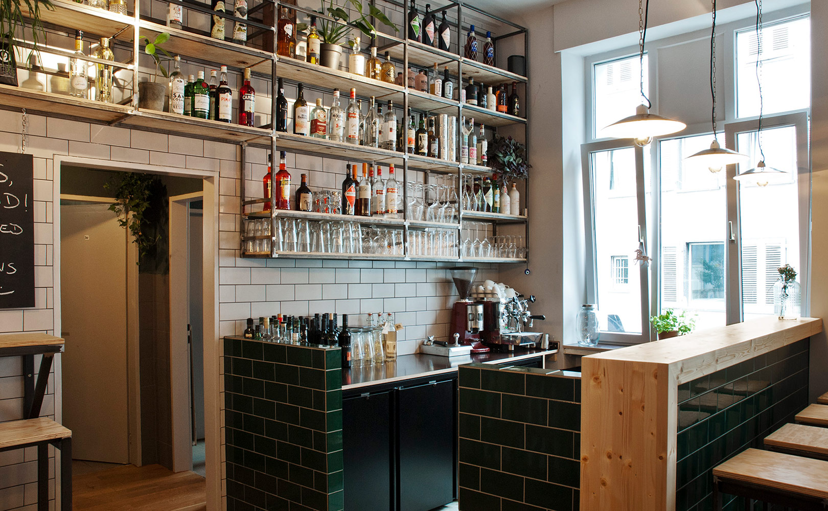 Collins 餐厅 | 旧建筑中的现代色彩-3