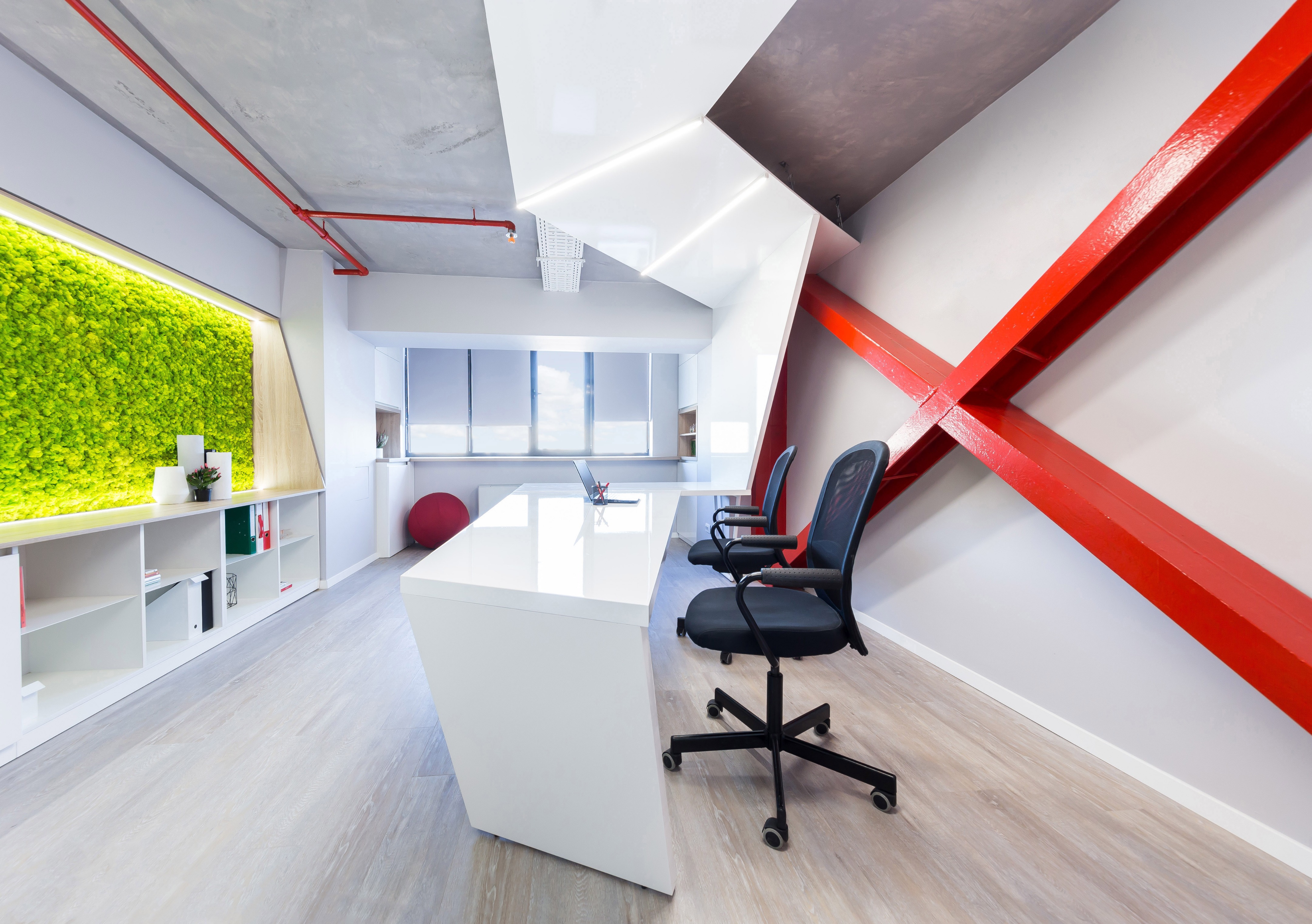 极简科技红 X 办公室-2
