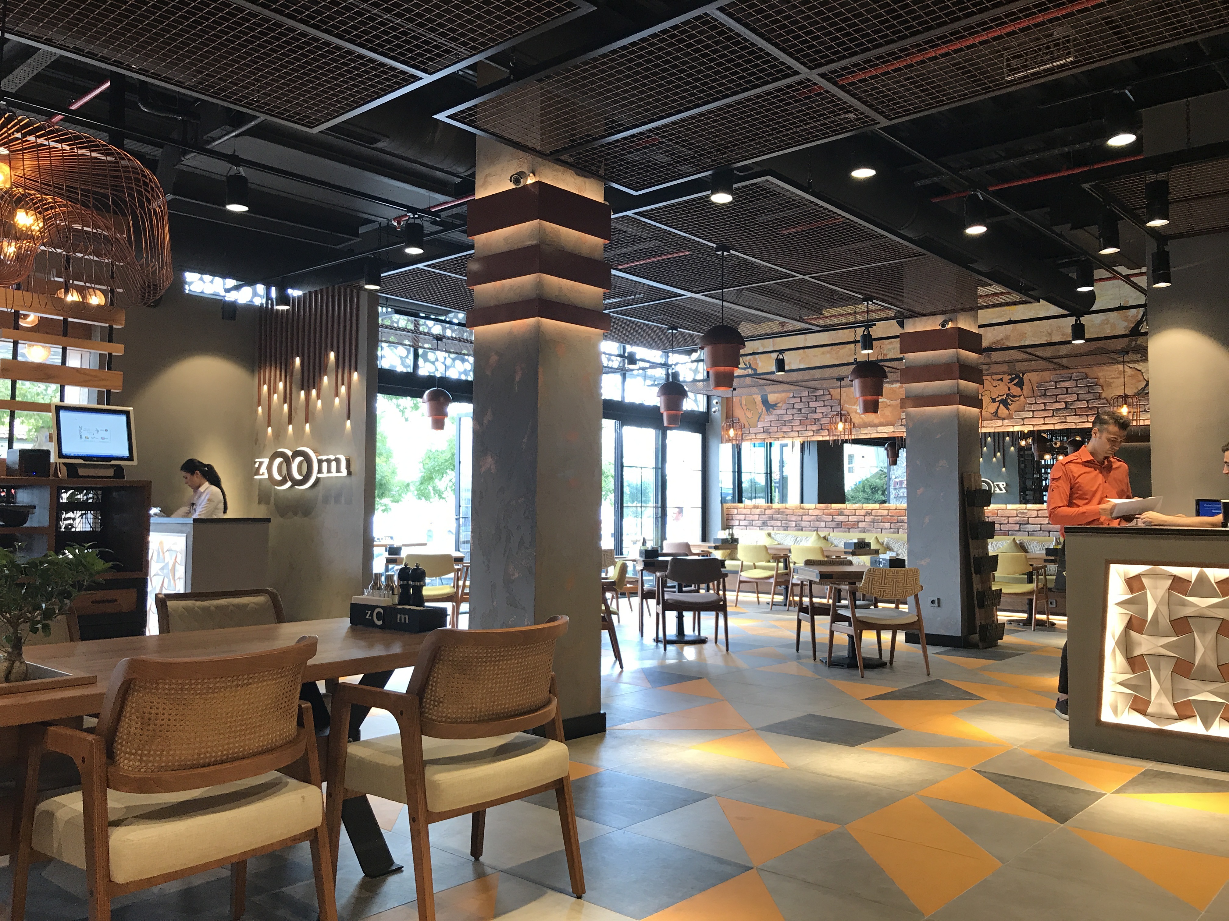 2017 年完成的 ZOOM 咖啡餐厅室内设计案例-47