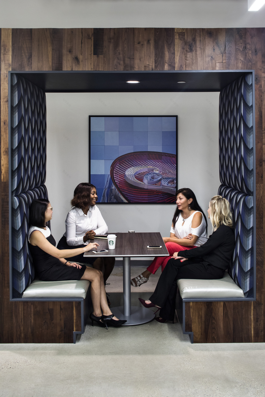 Delta 航空总部大楼现代室内设计-5