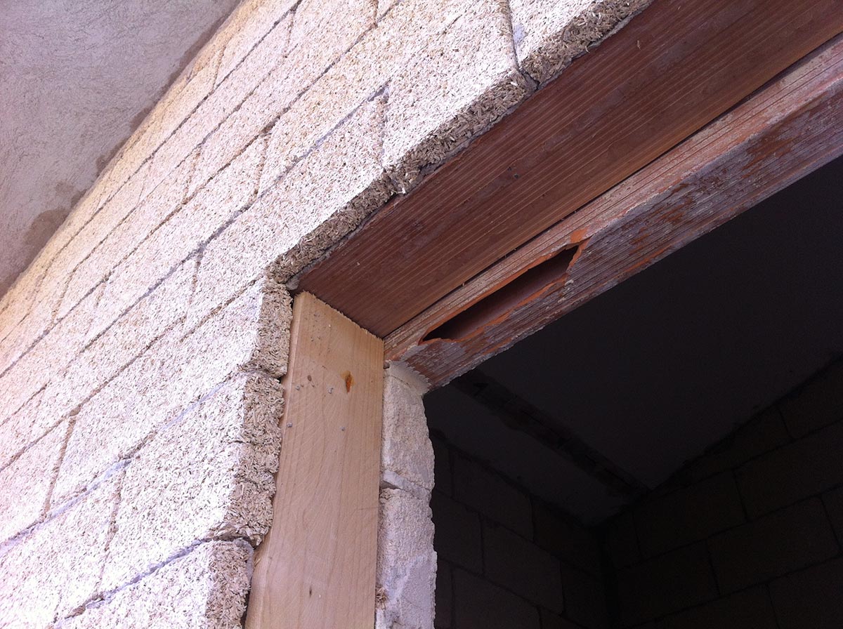 2013 年完成的意大利石灰与大麻节能住宅-17