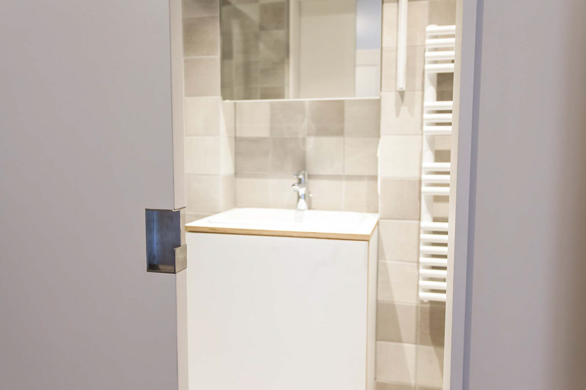 翻新老建筑,打造温馨专业足病诊疗空间-21