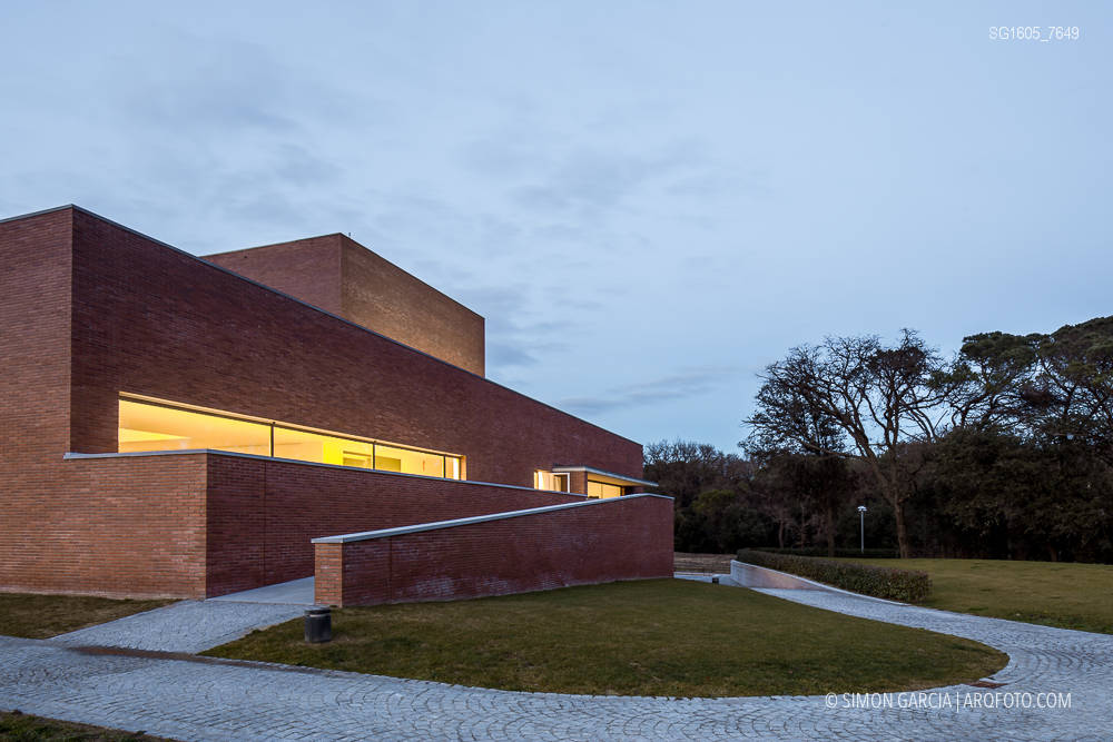 阿尔瓦罗·西扎的 Llinars 音乐厅-42