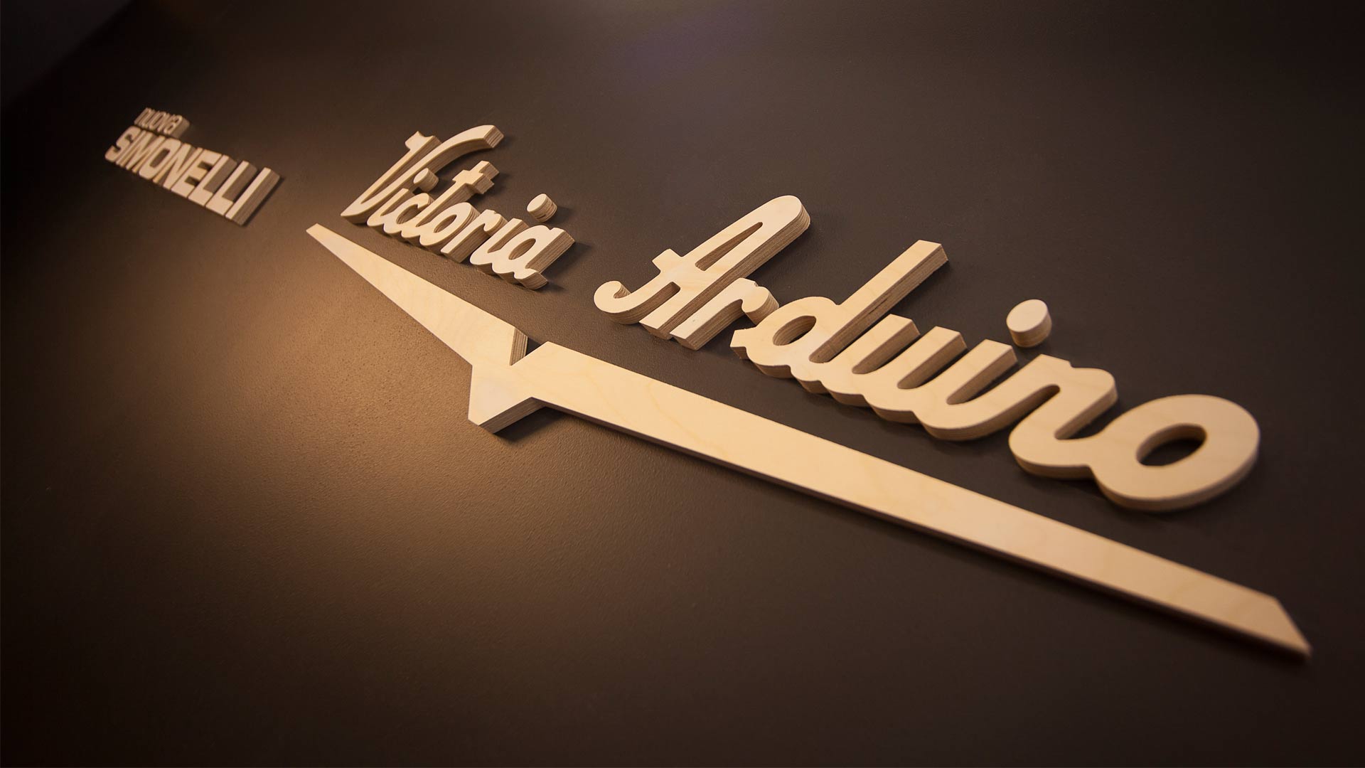 新旧交融,打造意式咖啡馆展示空间-2