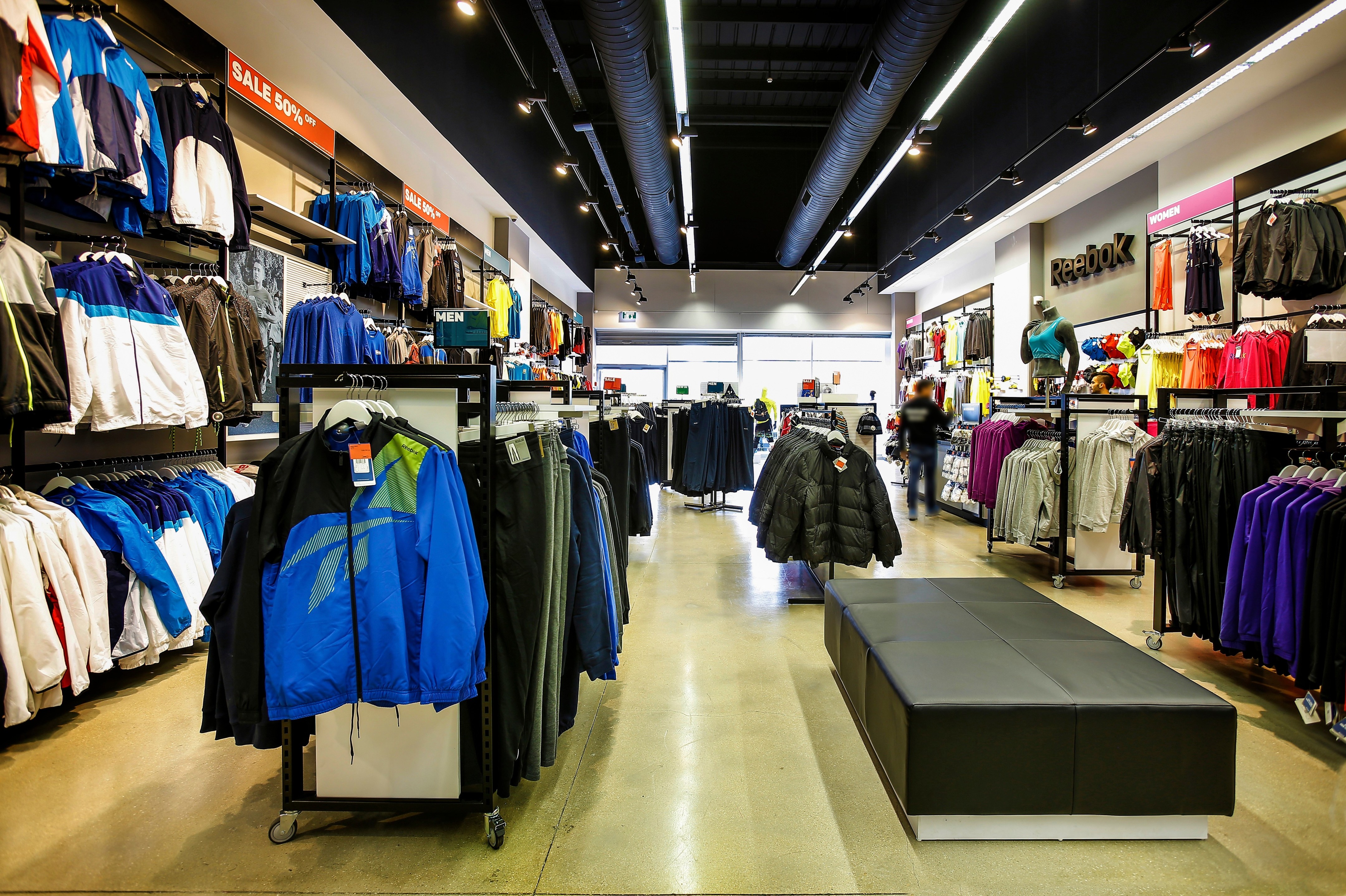 2014 年完成的 REEBOK 以色列购物中心室内设计案例-5