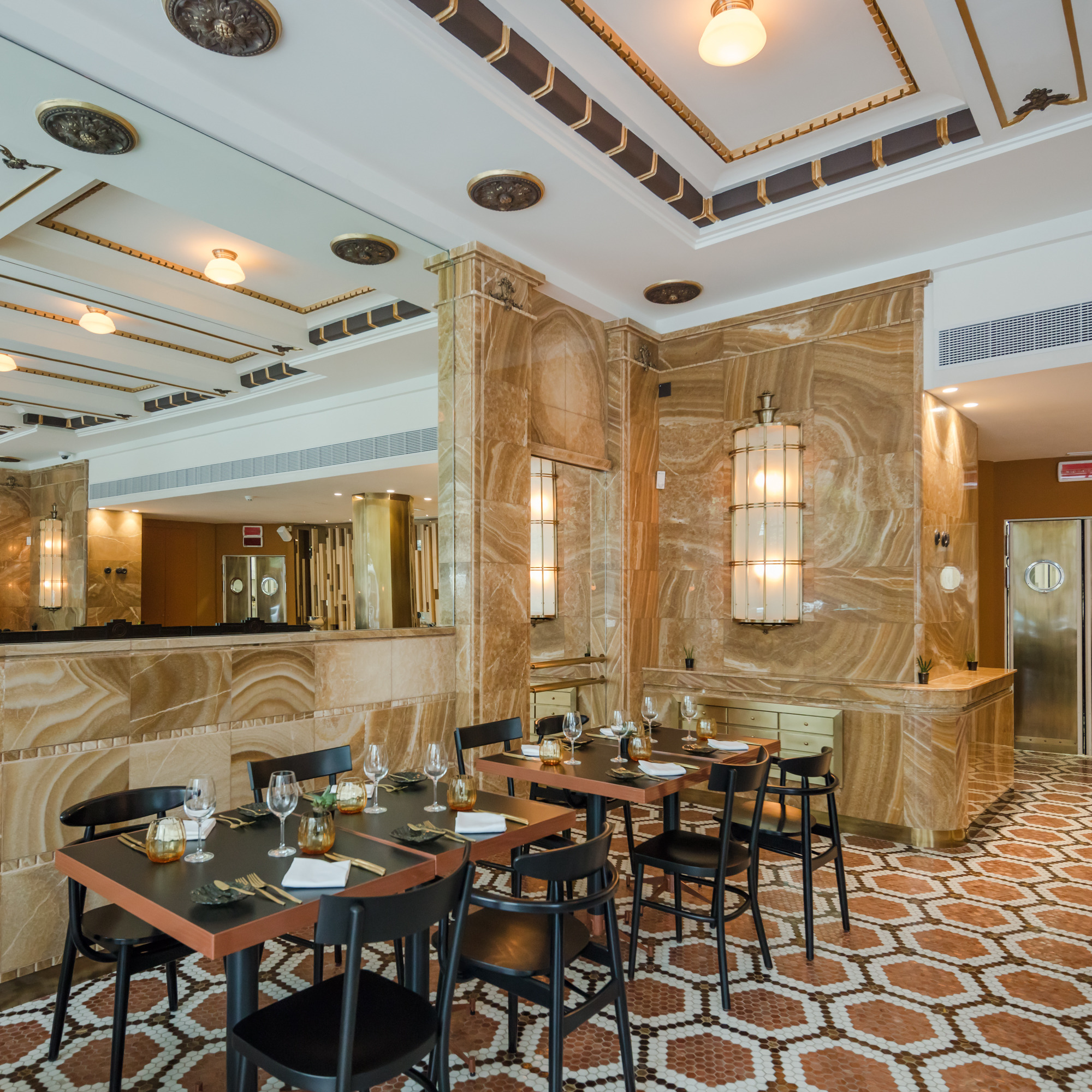 葡萄牙波尔图历史建筑“A Brasileira”酒店的修复与新生-72