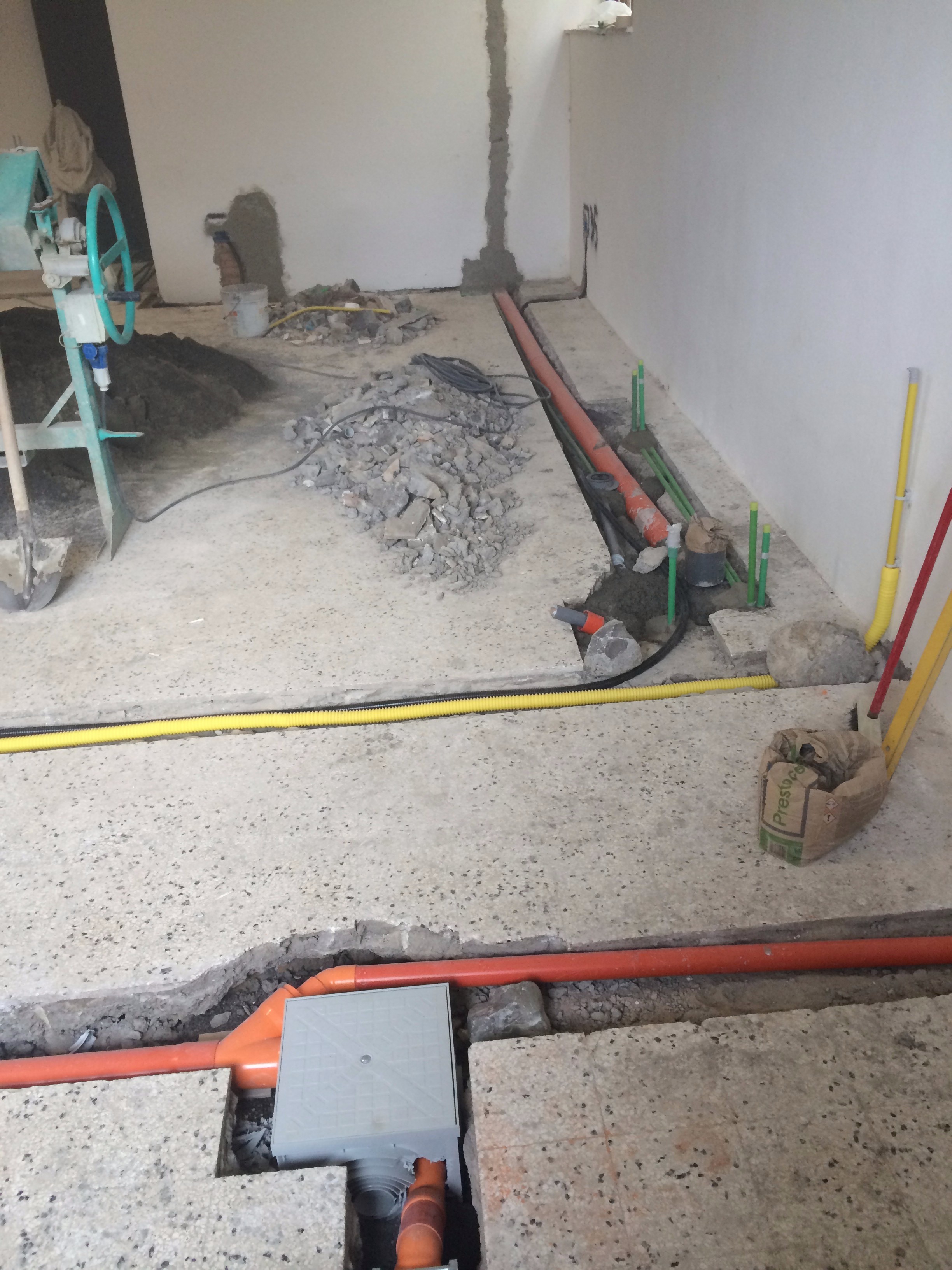 2015 年完成的意大利 Marina 店铺室内设计-11